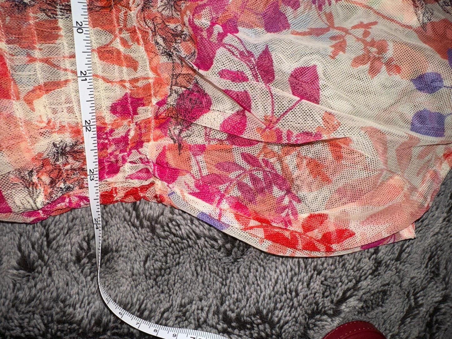 7616022