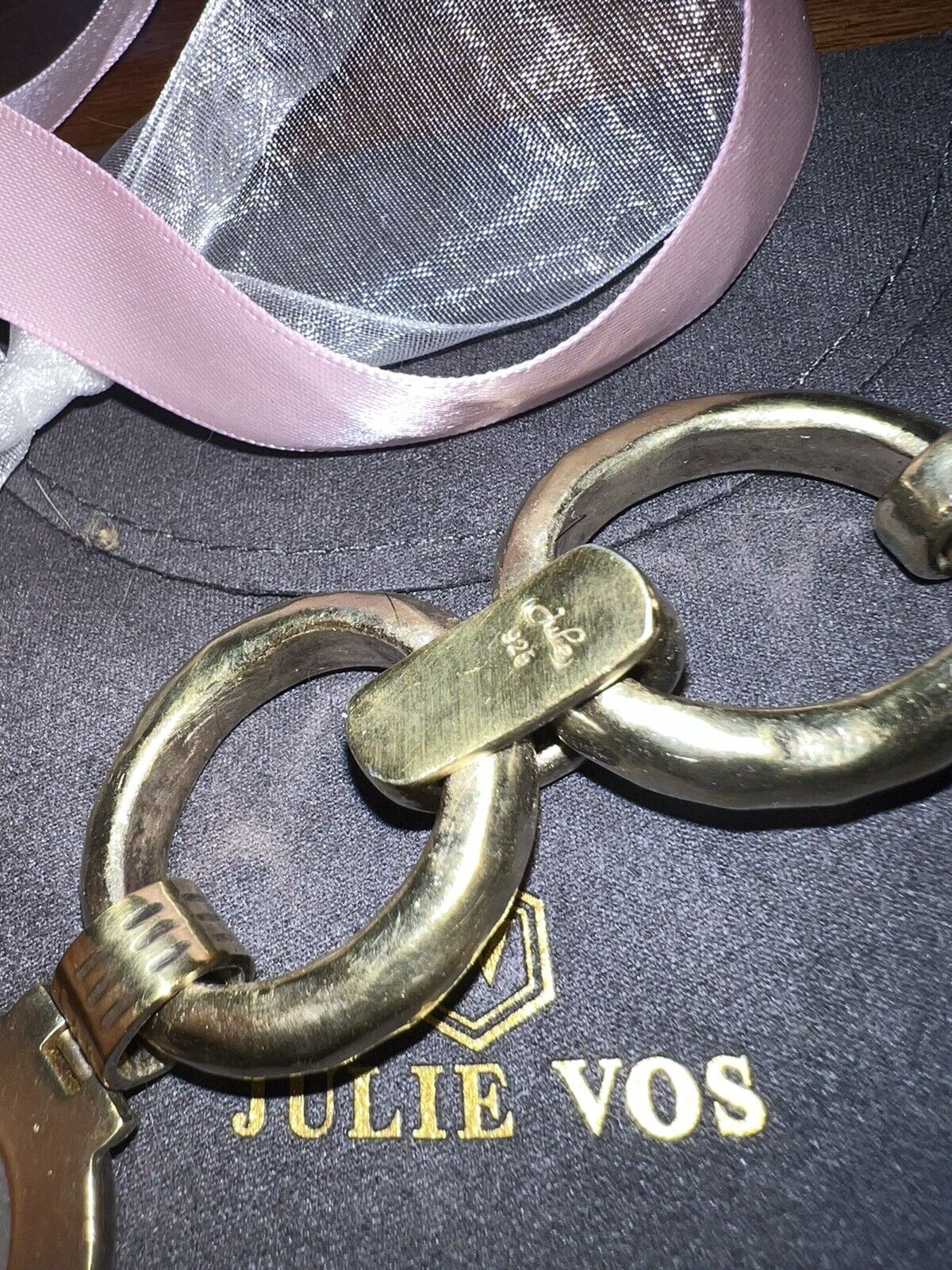 5869810
