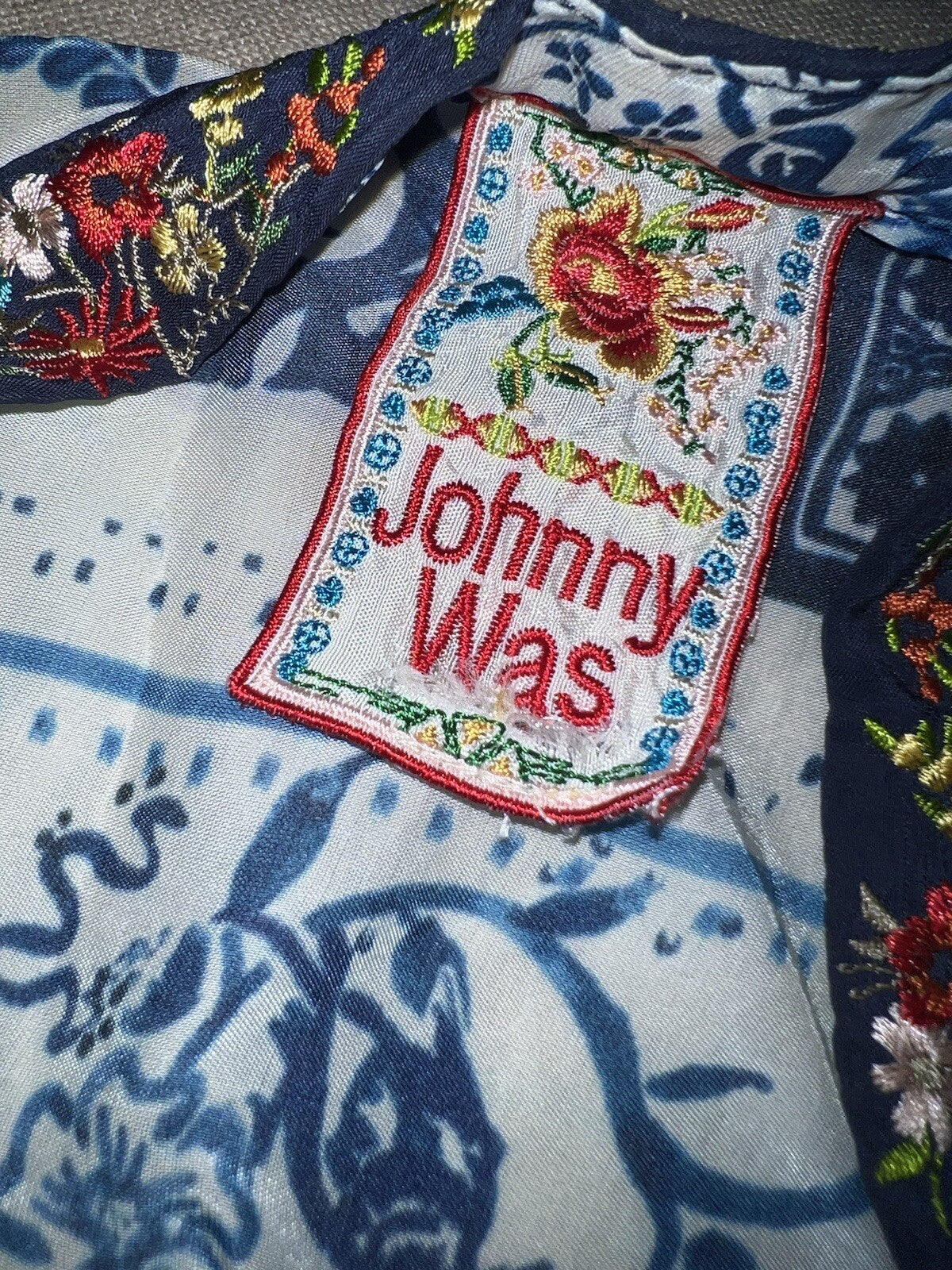 Johnny Was L Large Silky Kimono Blue & White Flowy Lightweight Cool BOHO Jacket Johnny Was