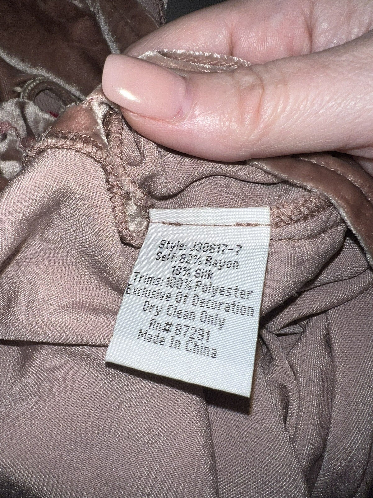 7615899