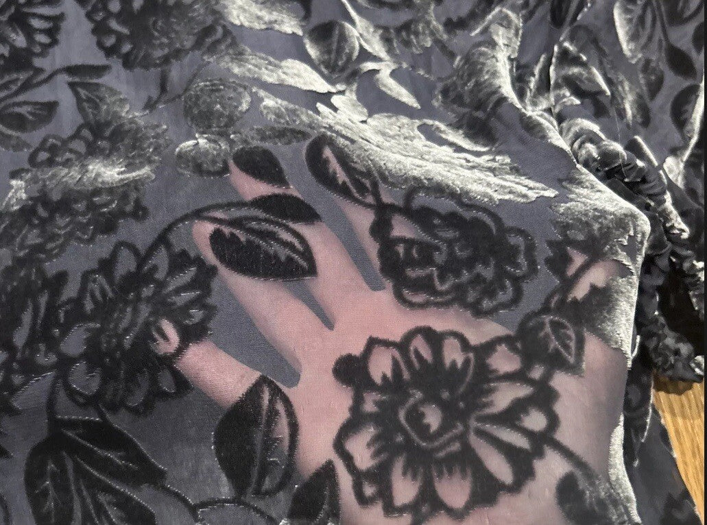 7884623