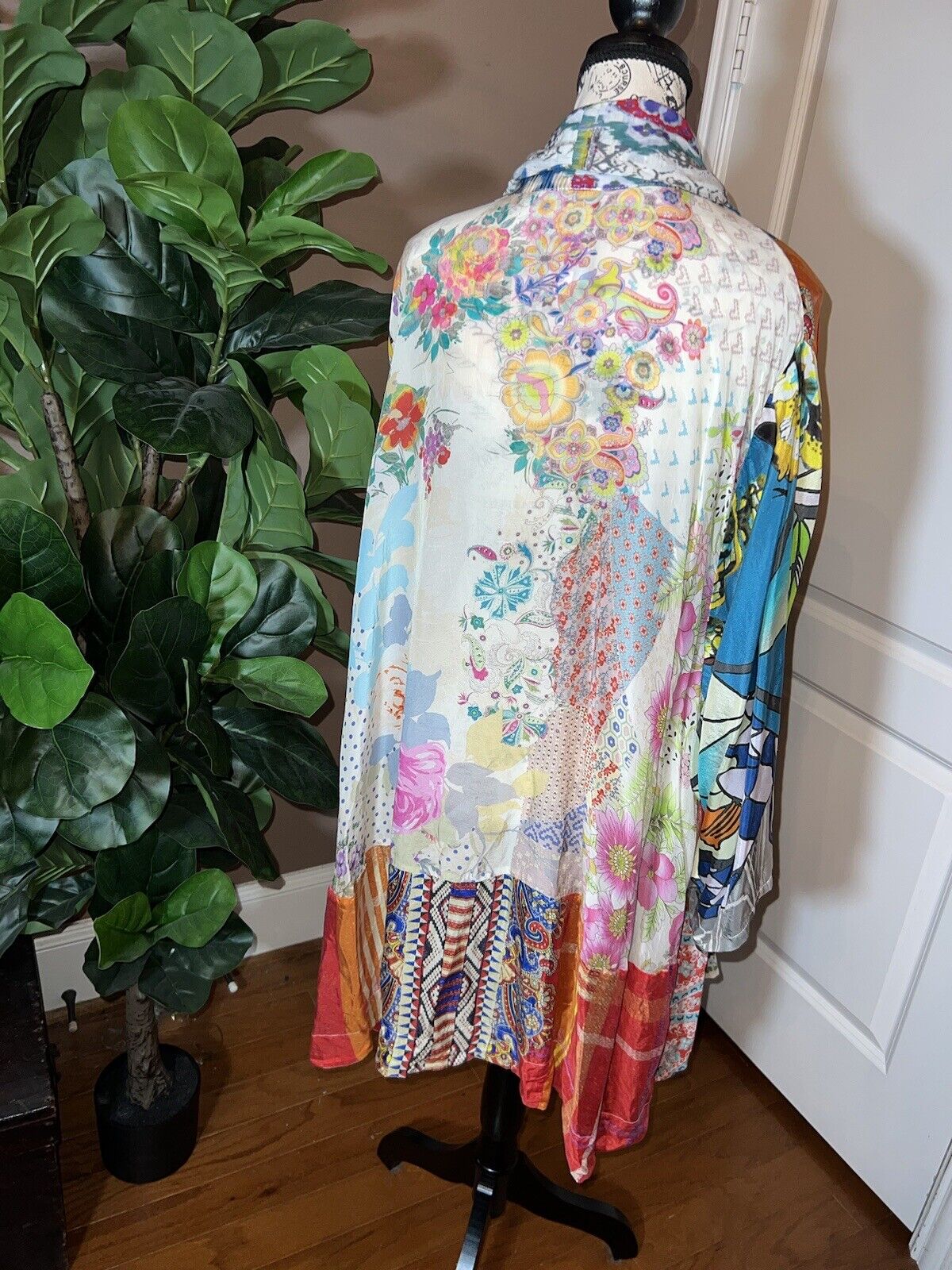 New Johnny Was 100% Silk Kimono Sz 1X 1XL XL Wrap Jacket Cardigan Colorful