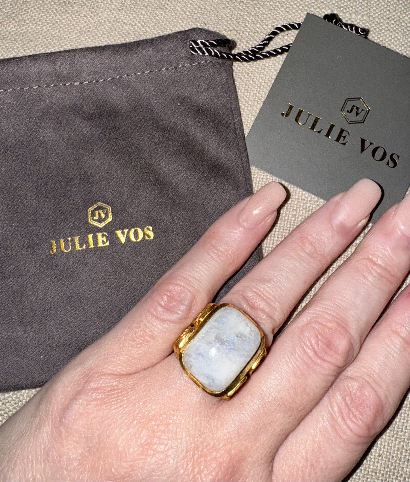 Julie Vos Sz 8 Creamy White Moonstone Statement Ring 24K Plated Looks Unworn Julie Vos
