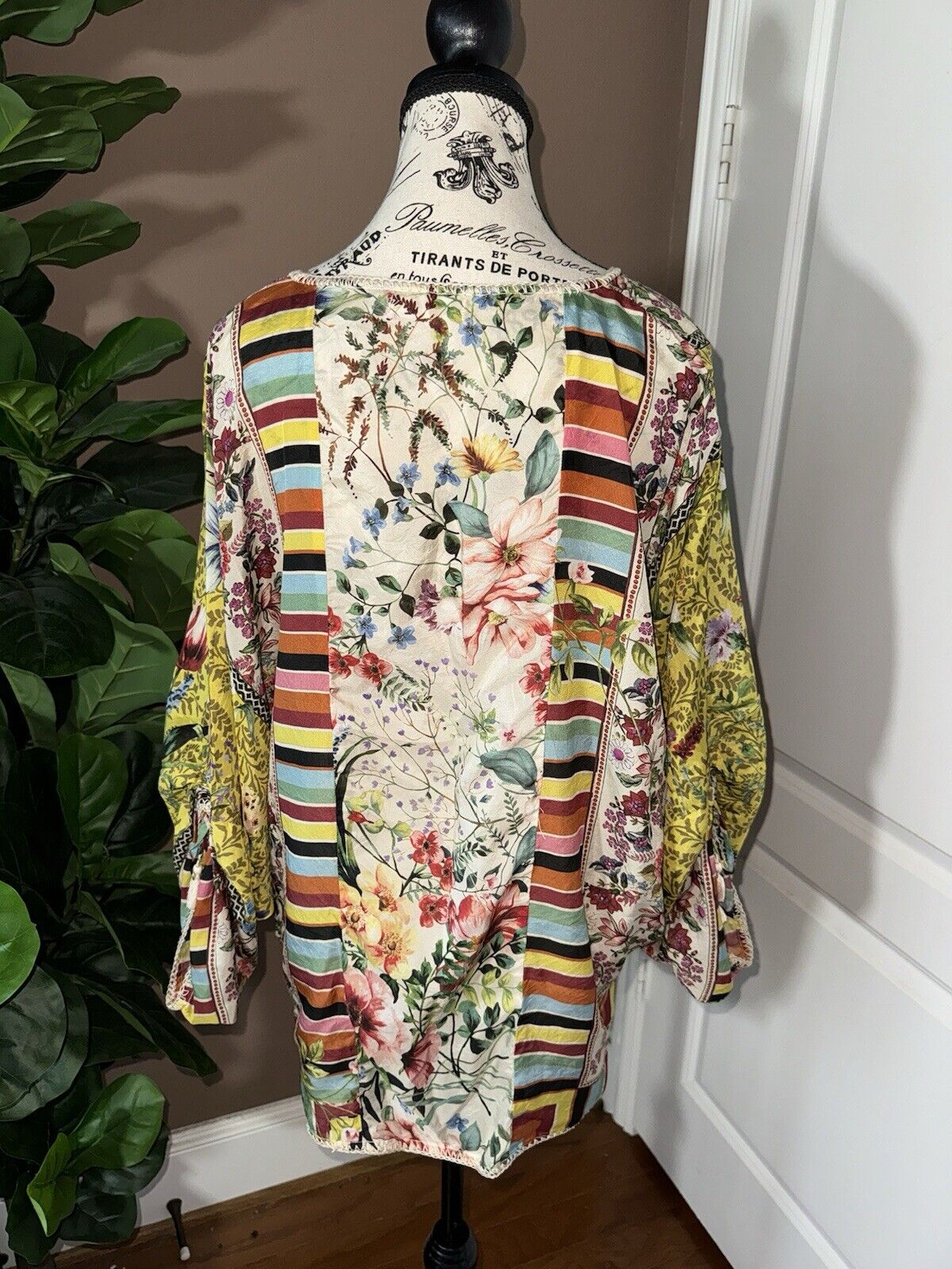 Johnny Was 100% Silk Long Sleeve Tunic Top Blouse Kimono Sz XL 1X 1XL Tassel