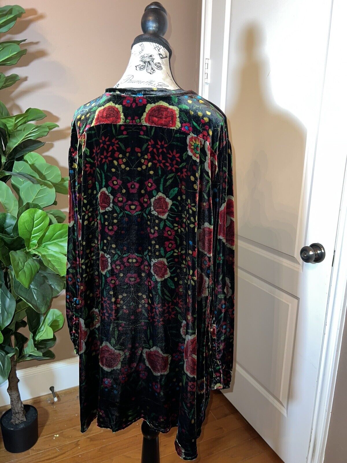 Johnny Was Sz 3X 3XL Velvet Floral Long Sleeve Button Up Top or Kimono