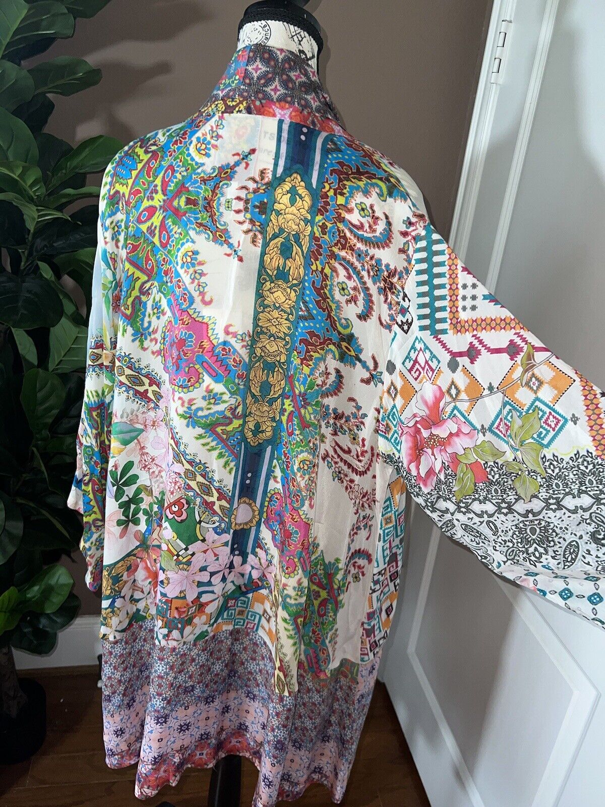 Johnny Was Silky Floral Kimono Wrap Cardigan XL 1X 1XL Embroidered