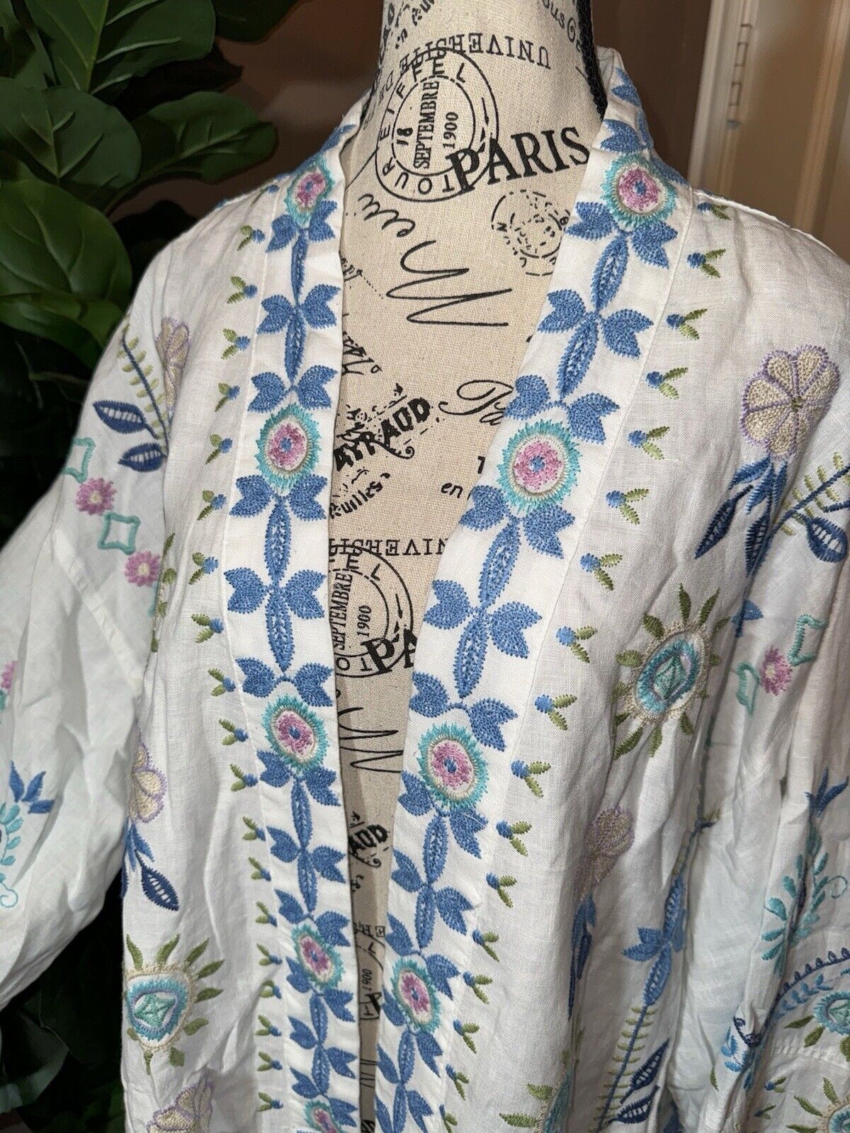 Johnny Was 3X White Linen Kimono Embroidered Blue & Pink Wrap Jacket