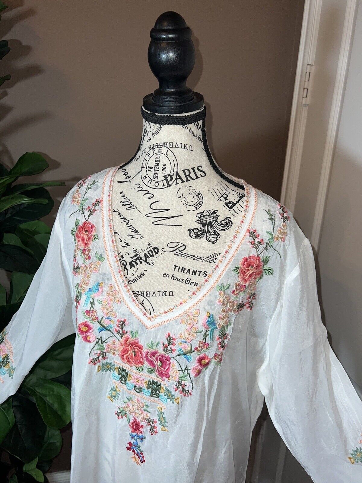 NEW Johnny Was Silky White Embroidered Peasant Blouse Top Tunic L Large NWOT