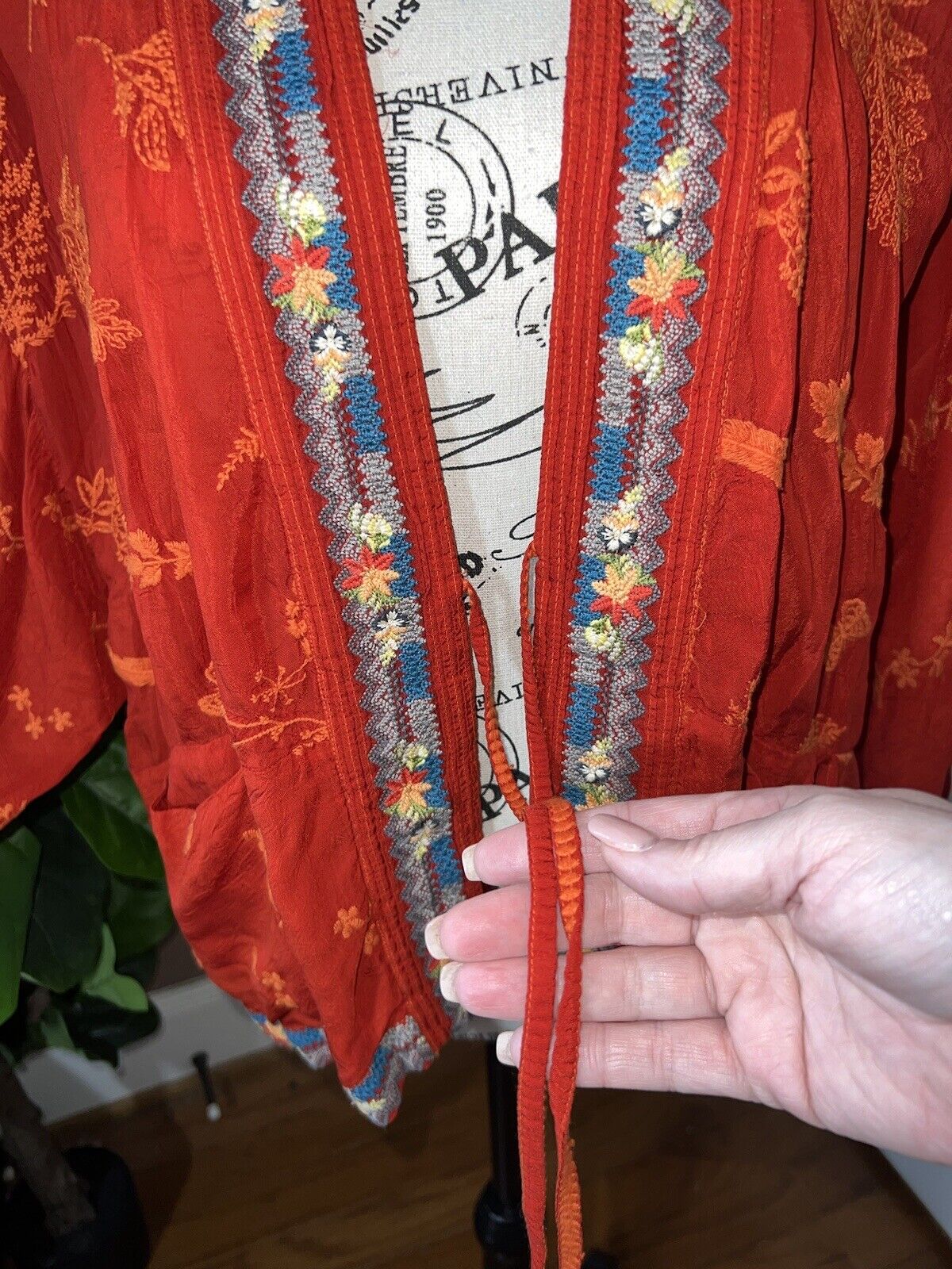 Johnny Was Orangish Red Short Kimono Sz M Medium Tunic Top Embroidered Wrap CUTE