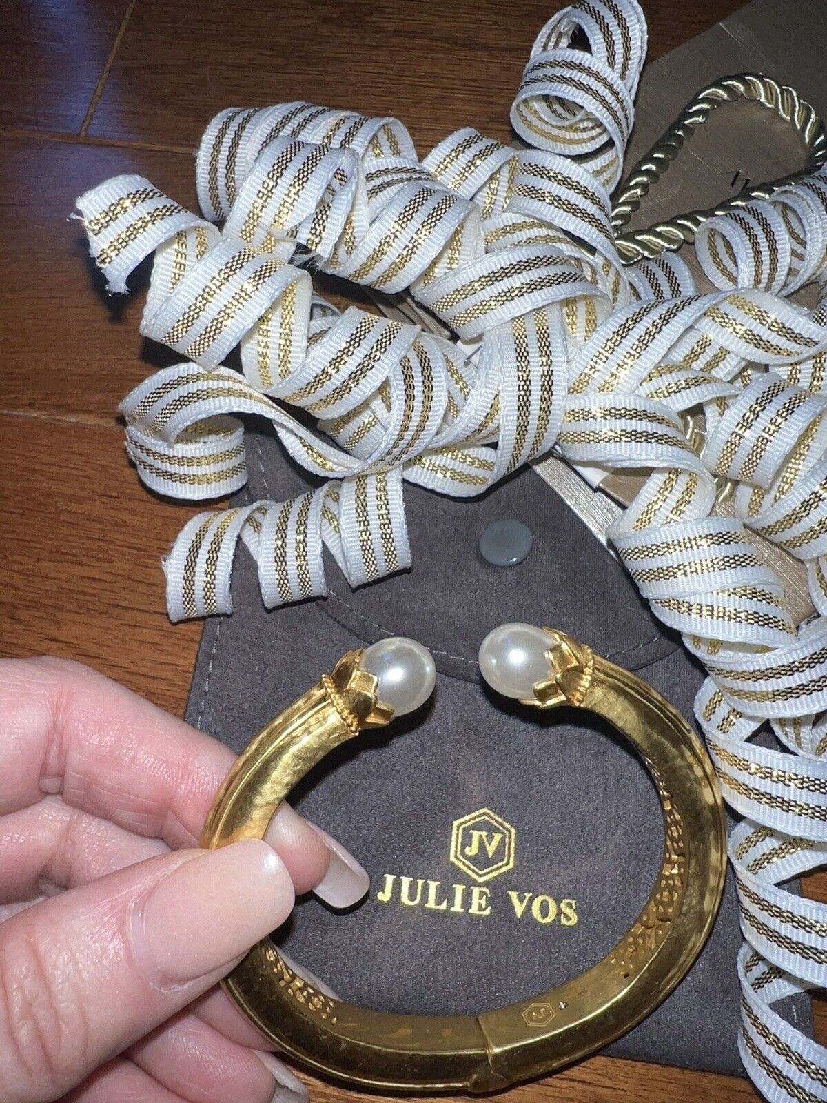 NEW Julie Vos Pearl & 24k Gold Plate Hinged Bangle Cuff Bracelet NWOT Classic