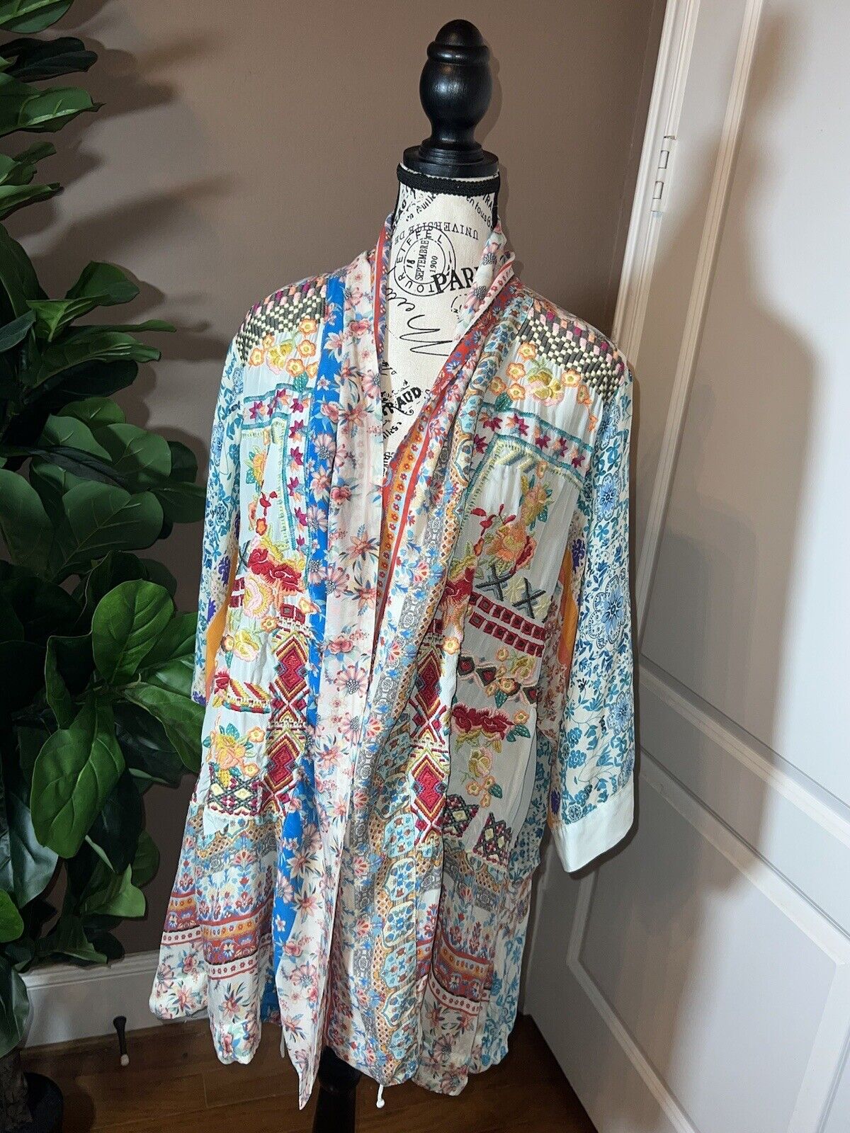 Johnny Was 1X 1XL 100% Silk Kimono Top Gorgeous Colors & Florals Embroidered