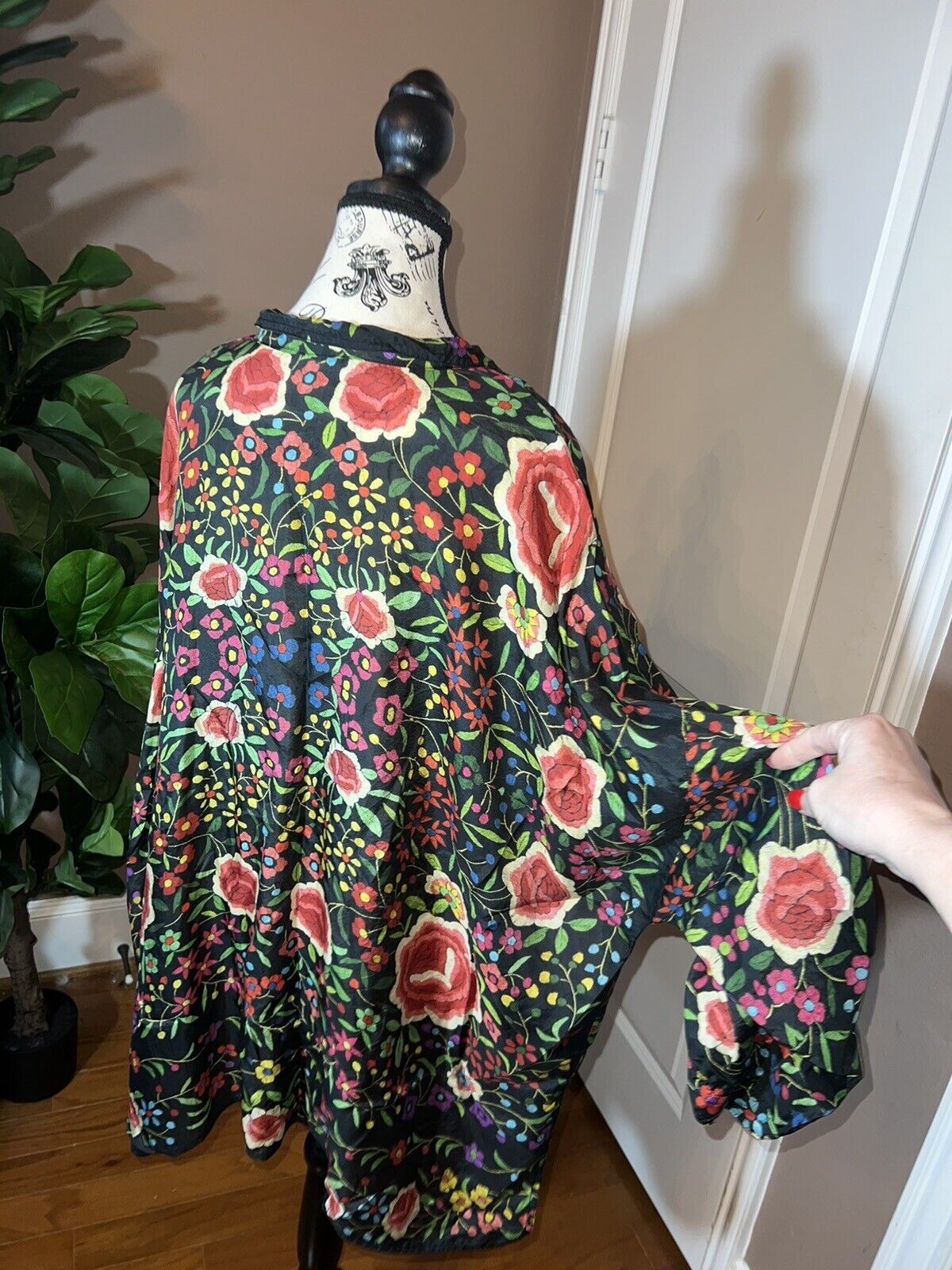 Silk Johnny Was Black Tunic Top 2XL 2X XXL 100% Silk Flowy Floral