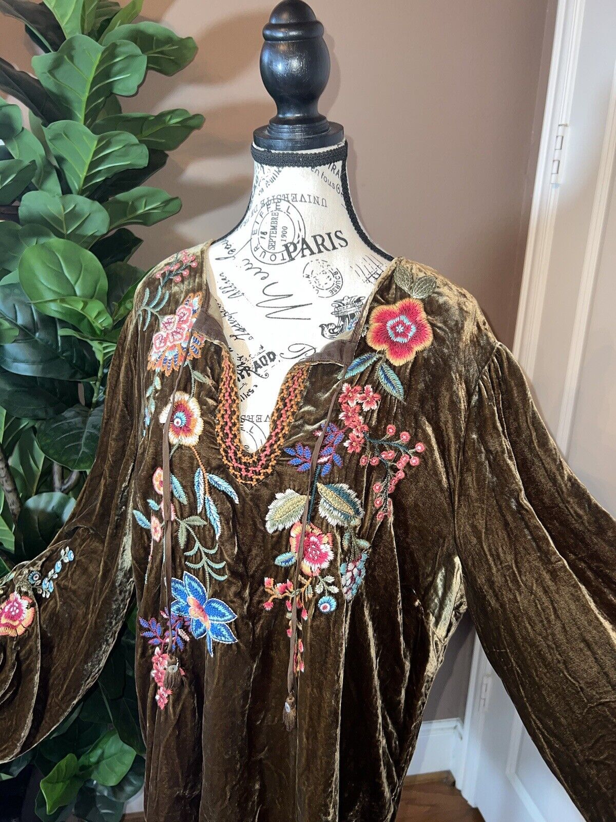 Johnny Was Tobacco Velvet Heavily Embroidered Tunic Top XL Peasant