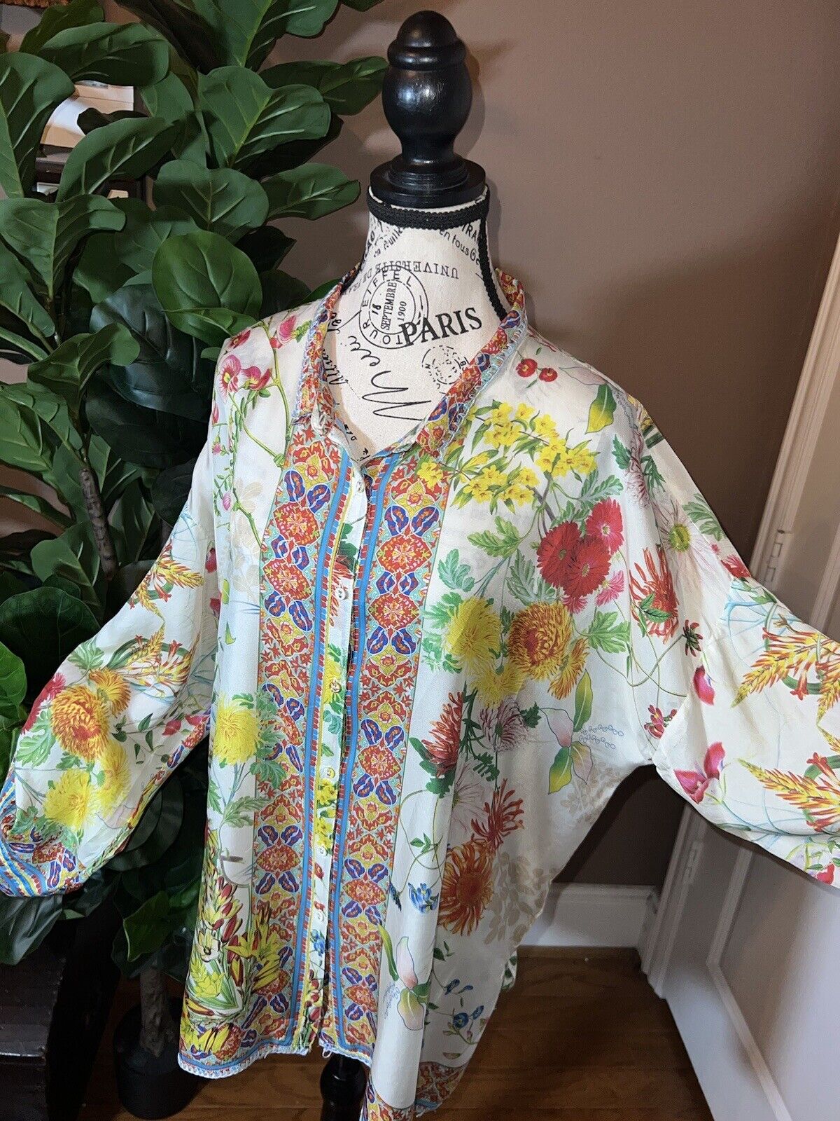 GORGEOUS 100% Silk Johnny Was Tunic Top XL 1X 1XL Marigolds Mums Kimono Colorful