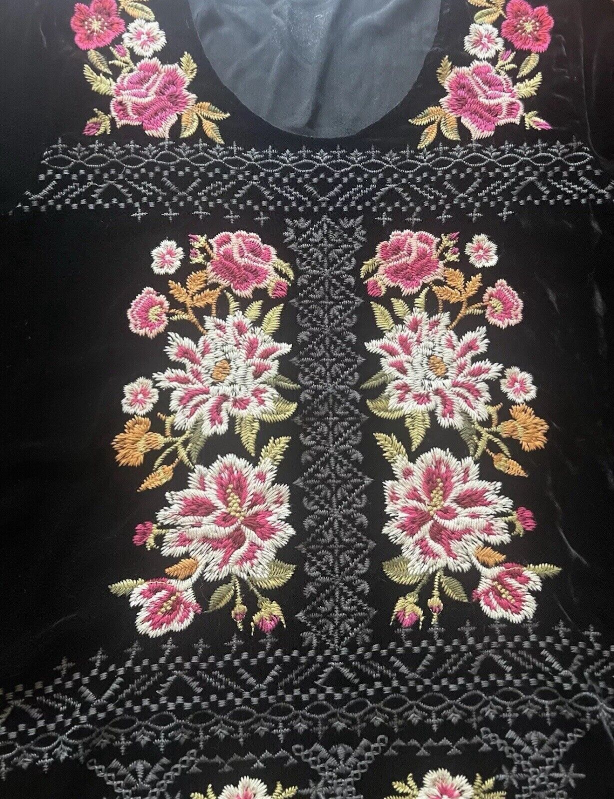 Johnny Was Sz Xl Black Velvet Heavily Embroidered Tunic Top Floral Roses