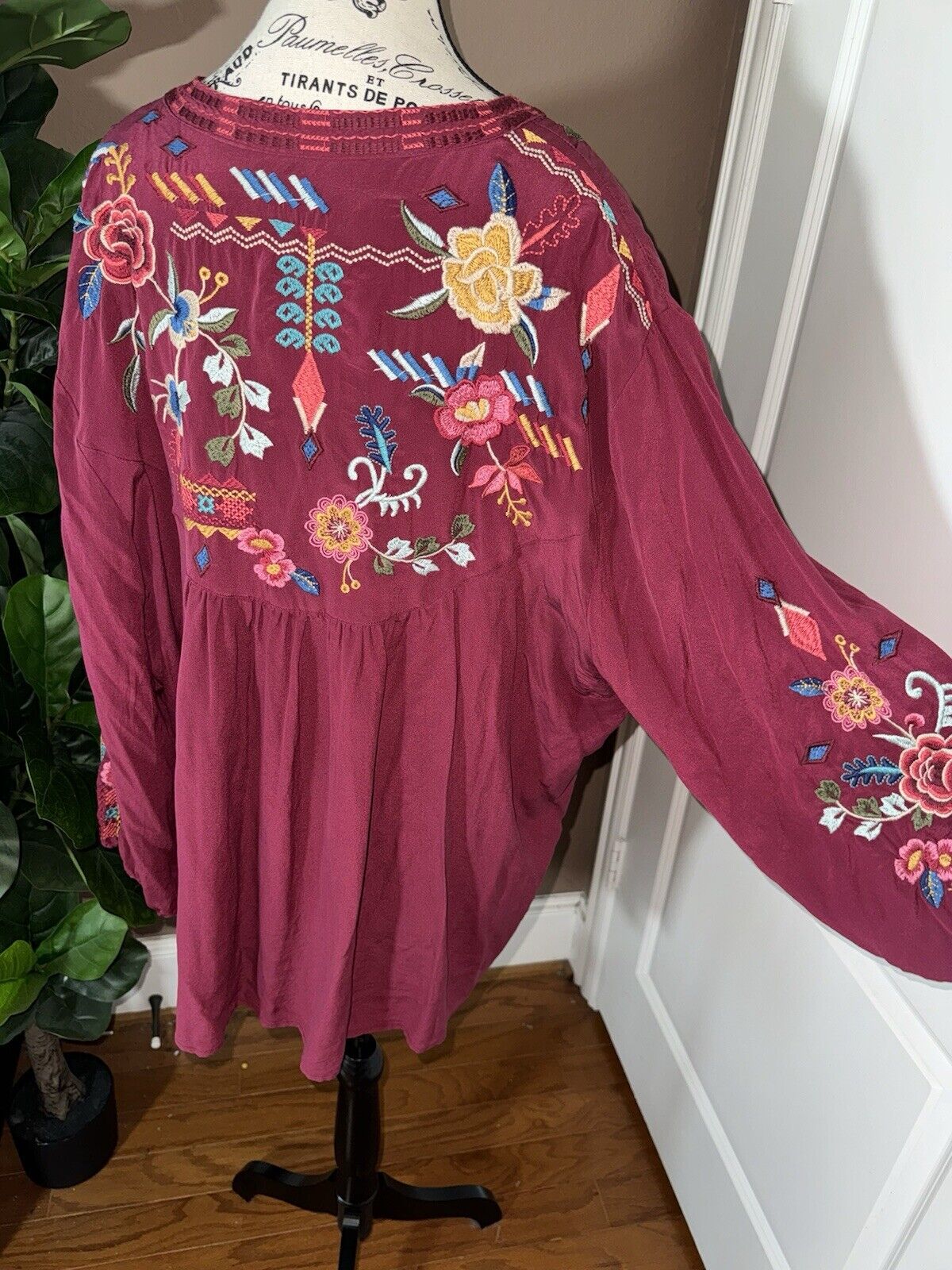 Johnny Was 3X 3XL 100% Silk Tunic Top Kimono Sleeves Embroidered