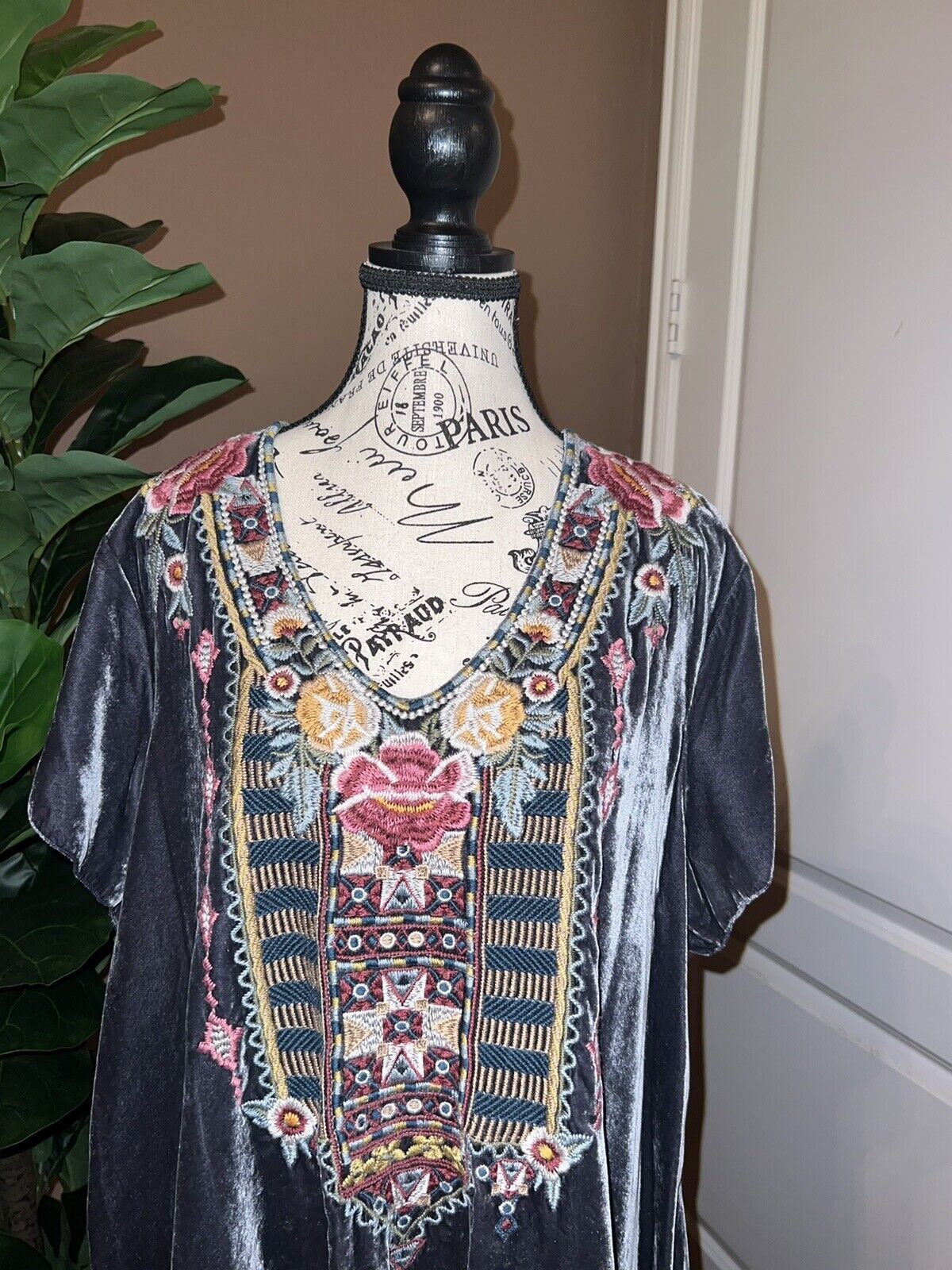 Johnny Was XL Velvet & Embroidery Grey Gray Tunic Top Kimono Style