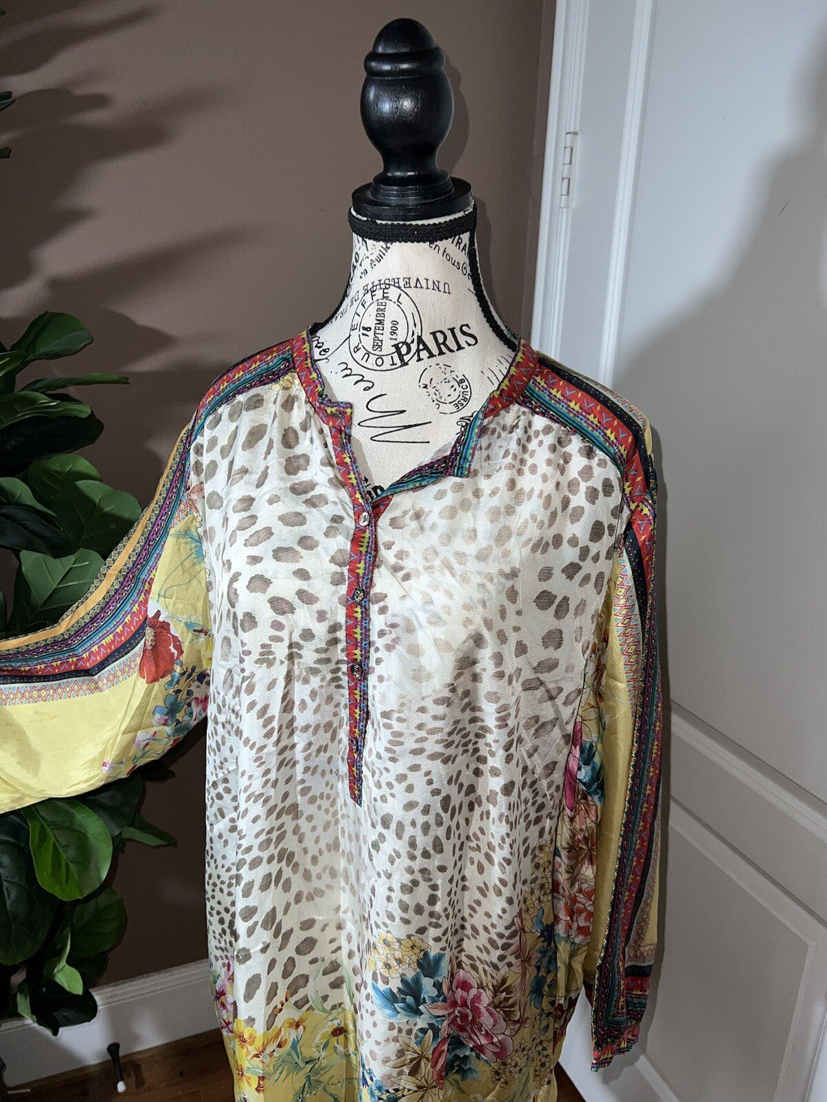 100% Silk Johnny Was Tunic Top XL Soft & Flowy Leopard & Flower Johnny Was