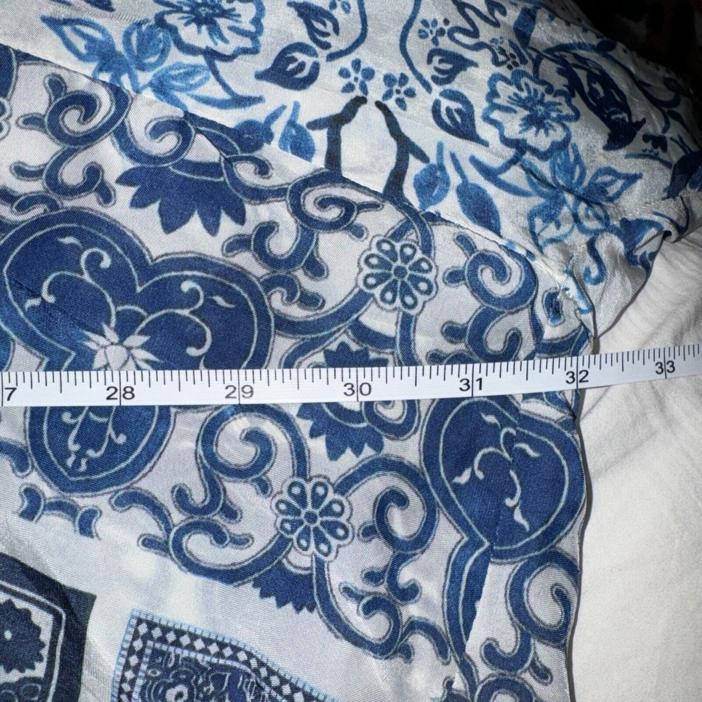 Johnny Was Silky Embroidered Kimono Wrap Blue & White Sz M 32” PTP Cardigan