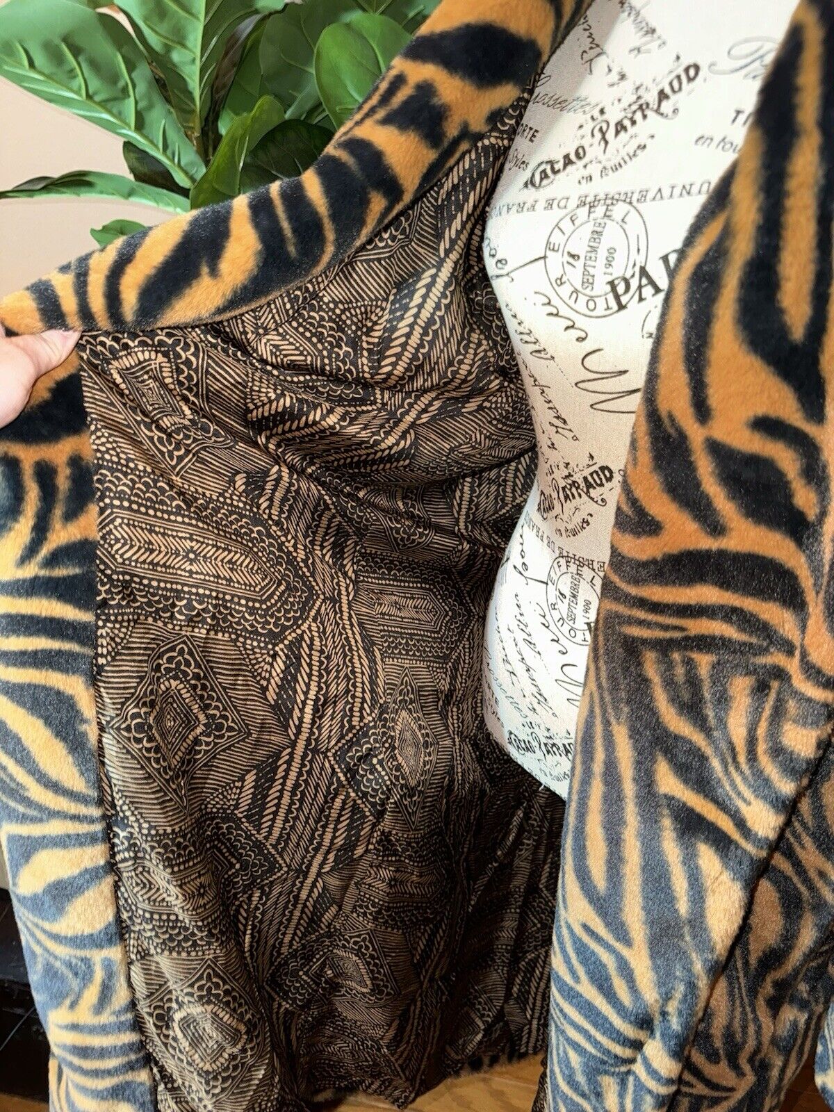 Johnny Was XL 1X Faux Fur & Silk Tiger Stripe Long Length Coat Jacket Wrap