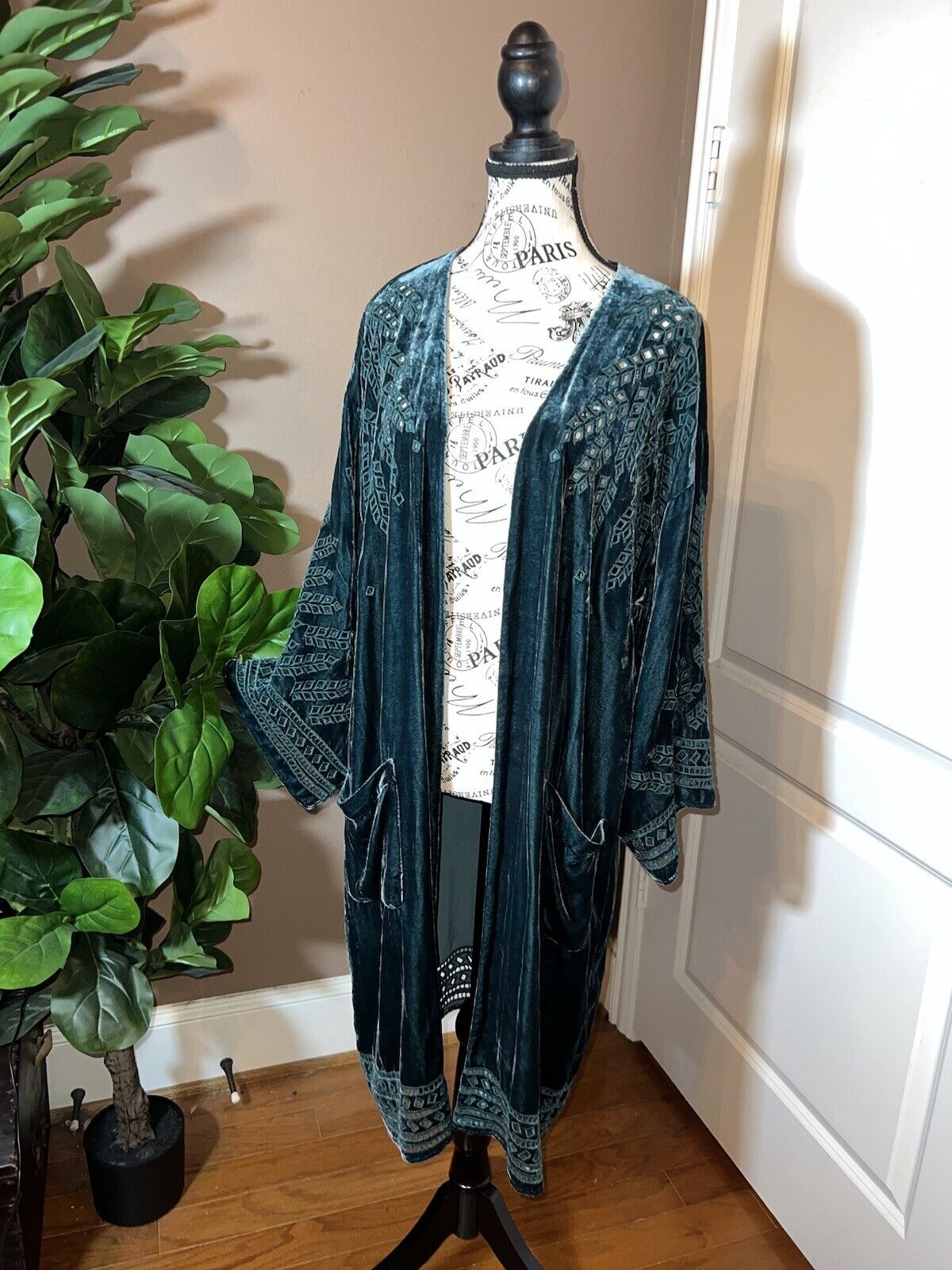 Johnny Was Jade M Medium Velvet Long Kimono Duster Wrap Green Embroidery