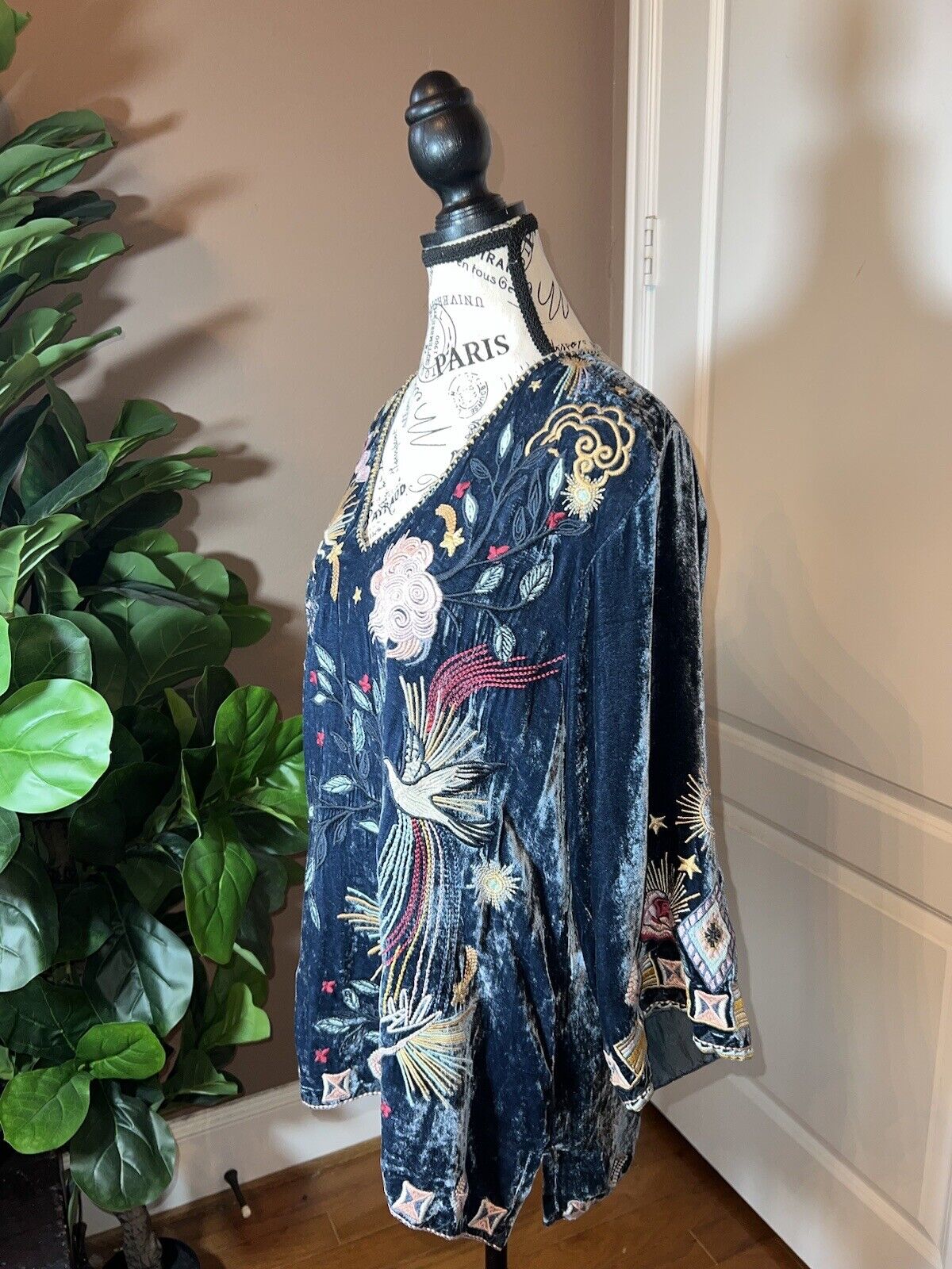 Johnny Was Midnight Blue Velvet Embroidered Tunic Top Kimono Sz M Medium