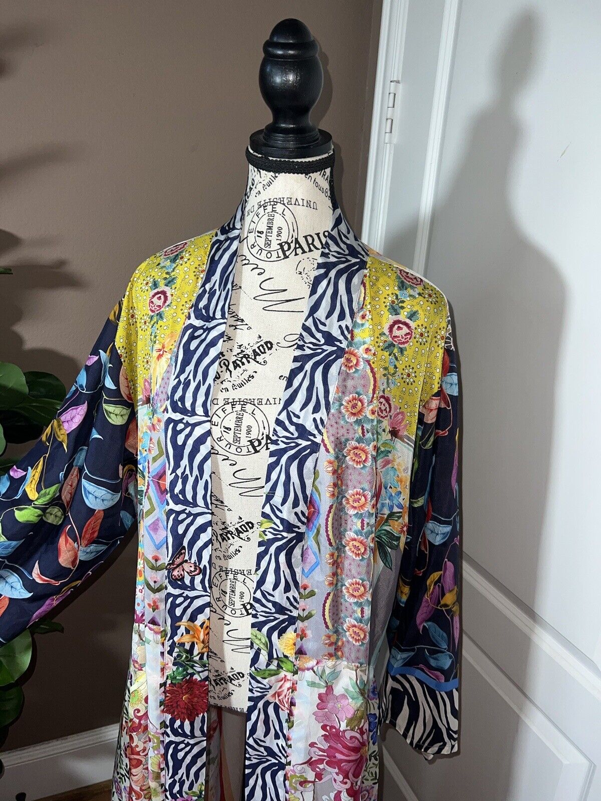 Johnny Was 100% Silk Long Kimono Wrap L Large Spring Floral Duster Robe