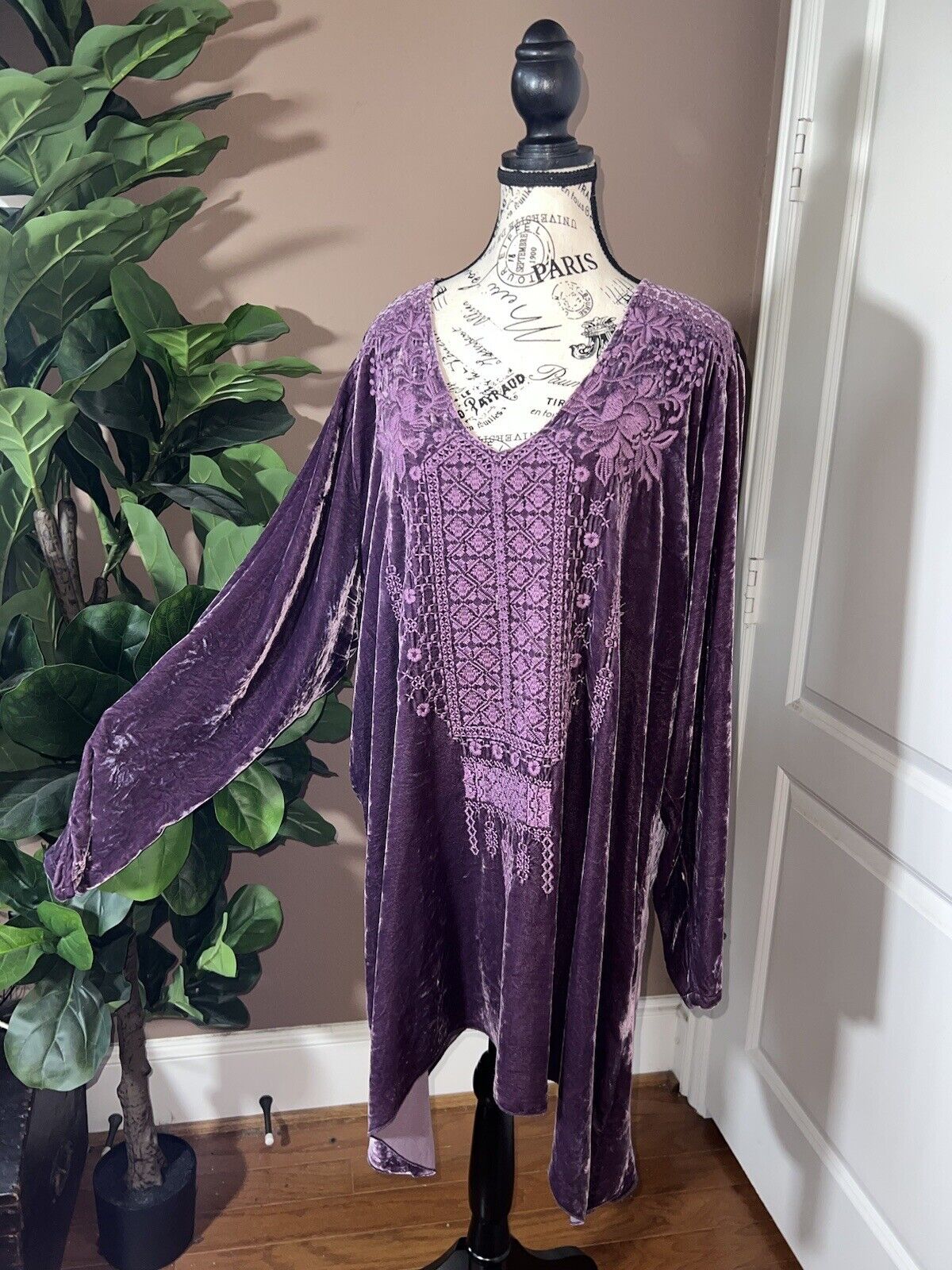 Johnny Was XL 1X Purple Plum Velvet Tunic Top Mini Dress Tonal Embroidery