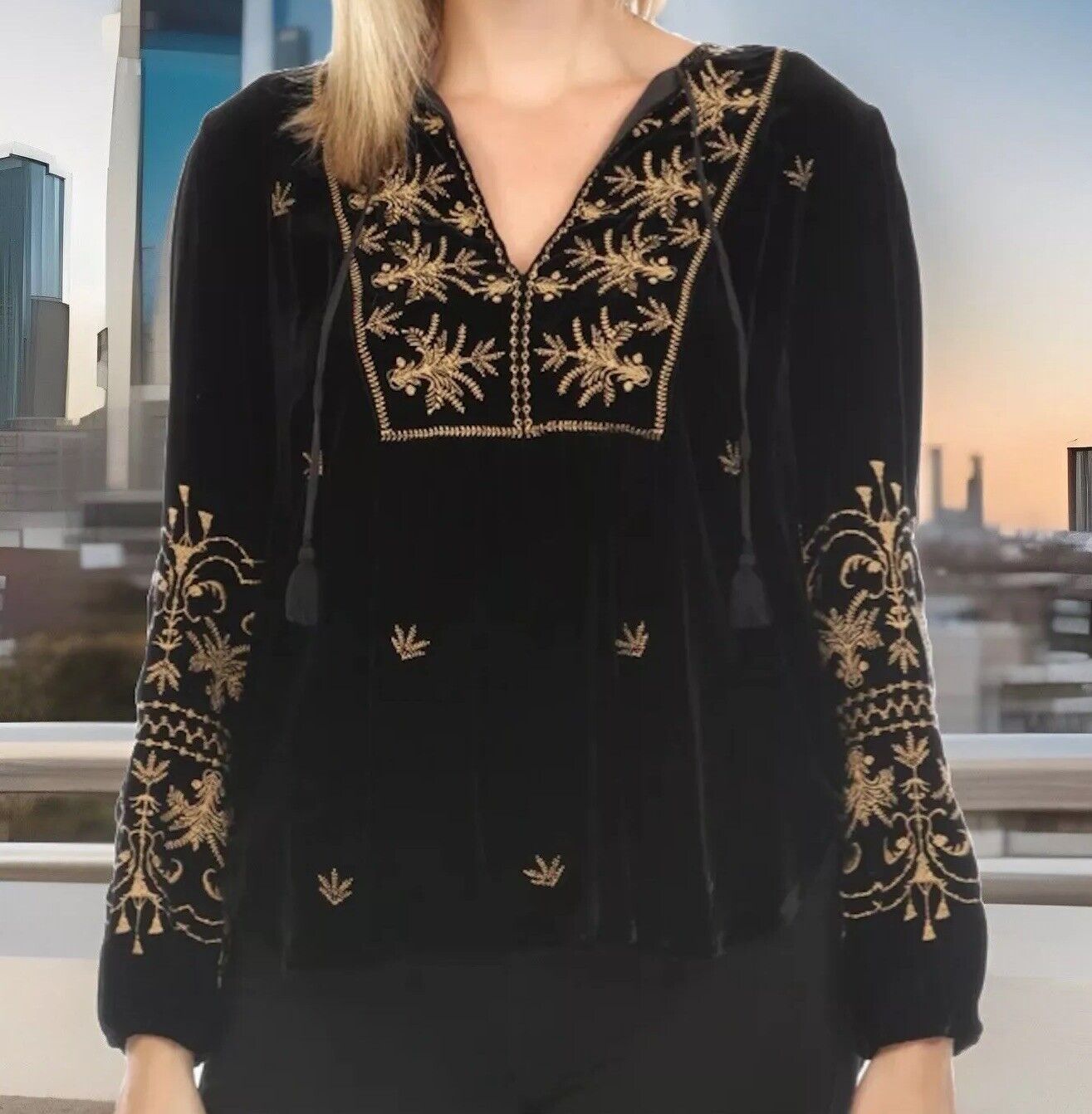 Johnny Was Black &  Gold Velvet Heavily Embroidered Tunic Top L Peasant