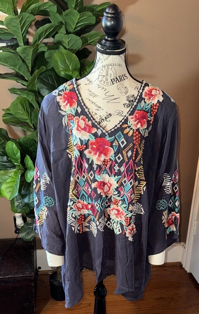 Johnny Was 3x 3XL Tunic Top Navy Silky Swing Hem Embroidered Peasant Blouse