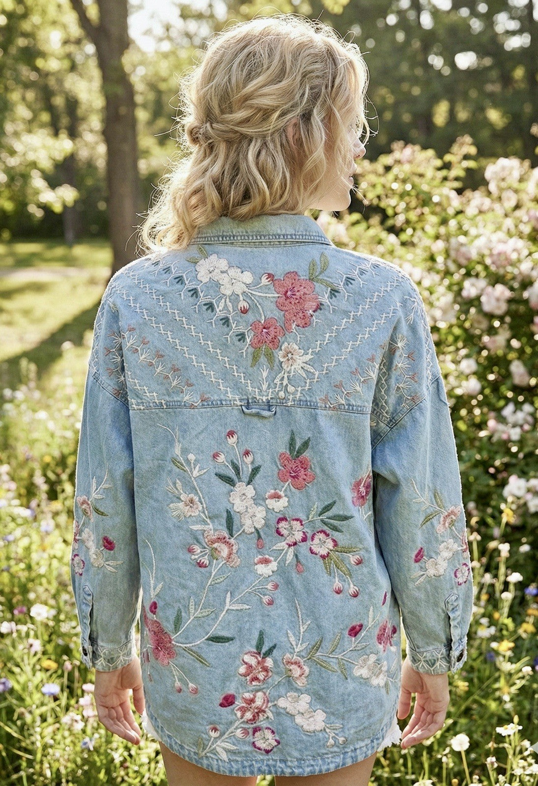 Johnny Was XL Denim Jacket Shacket Coat Embroidered Roses Light Wash Johnny Was