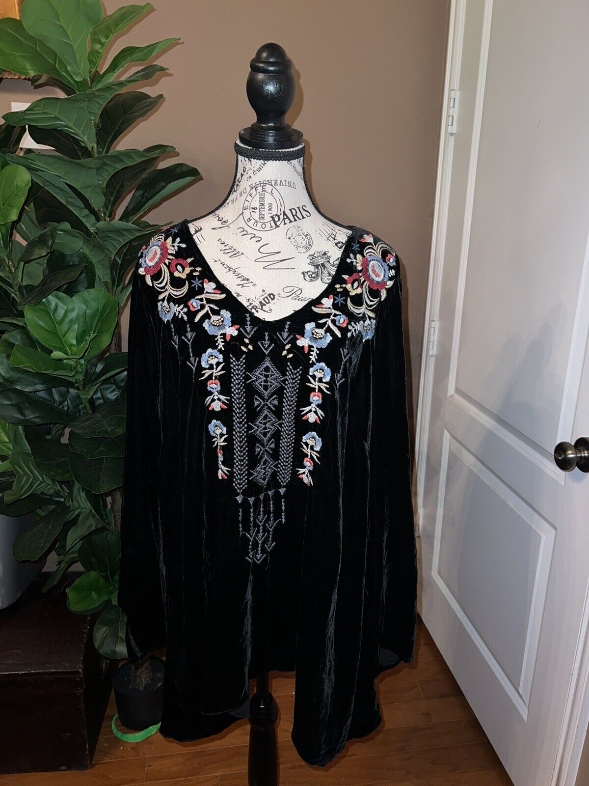 Johnny Was Black Velvet Tunic Top Mini Dress Embroidered Sz 1X XL