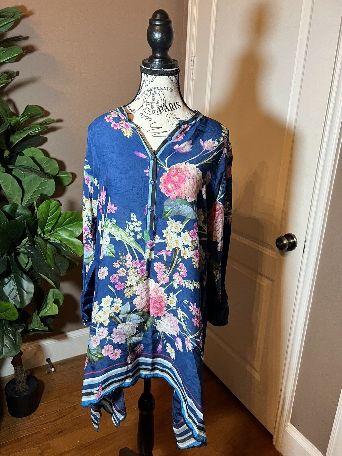 New Johnny Was Silky Floral Blue & Pink Blouse Top Tunic Sz L