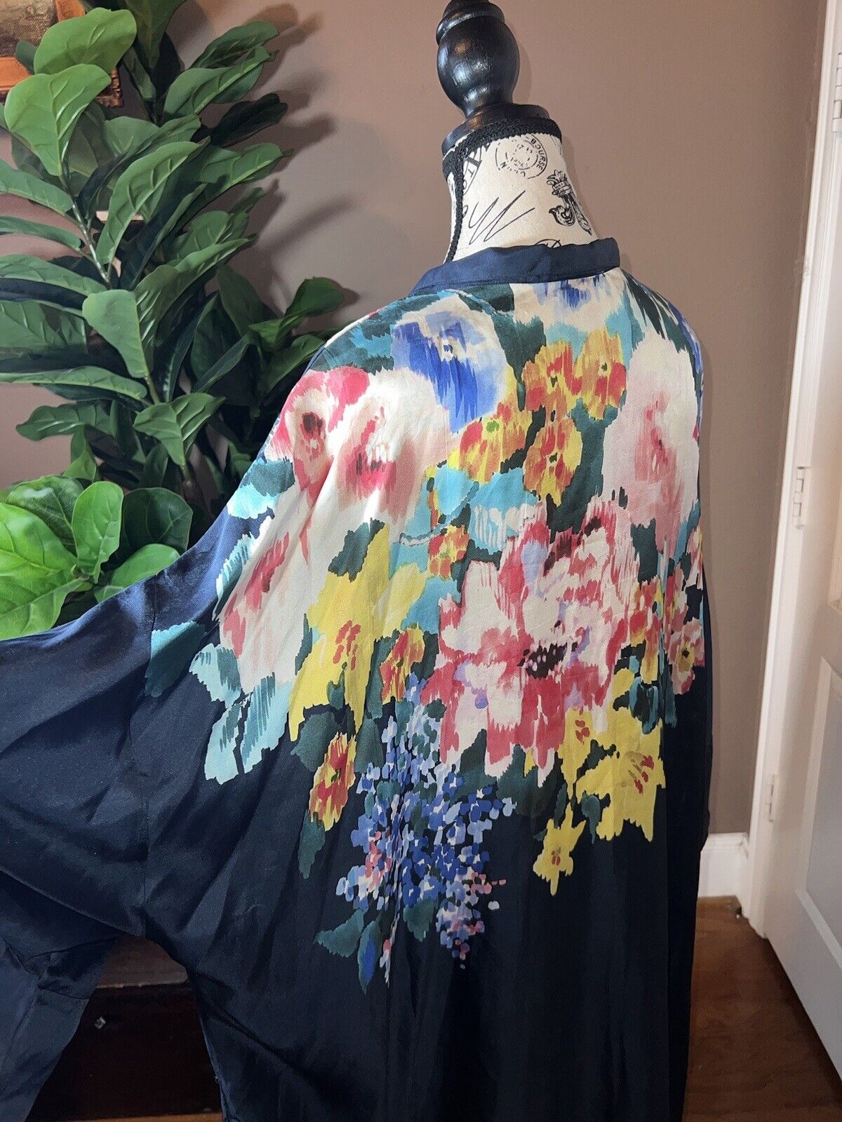 Johnny Was 100% Silk Navy  Floral Tunic Top Kimono 2X 2XL XXL  Watercolor