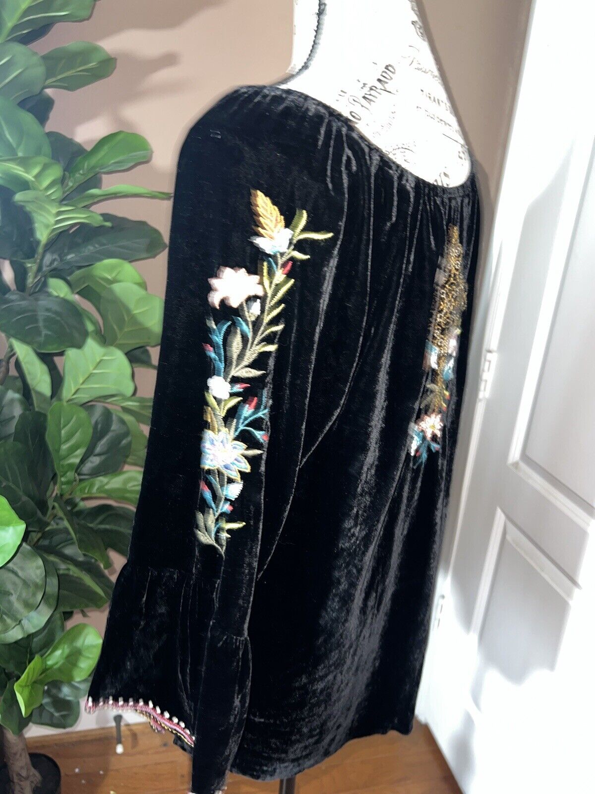 Johnny Was Black Velvet Embroidered Peasant Tunic Top Kimono Sz M Medium