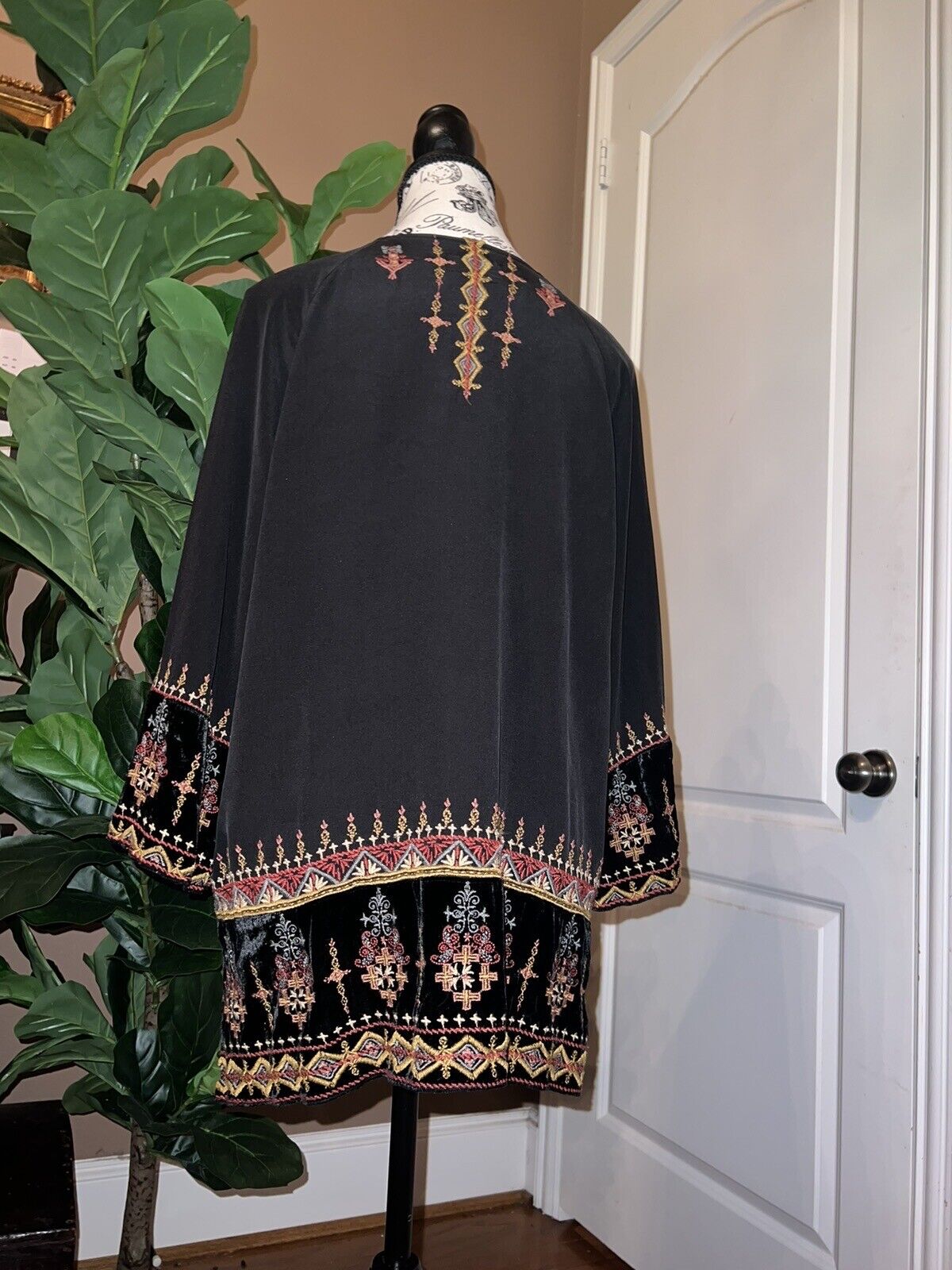 Johnny Was Silk & Velvet Sz M Tunic Top Kimono Button Up Medium