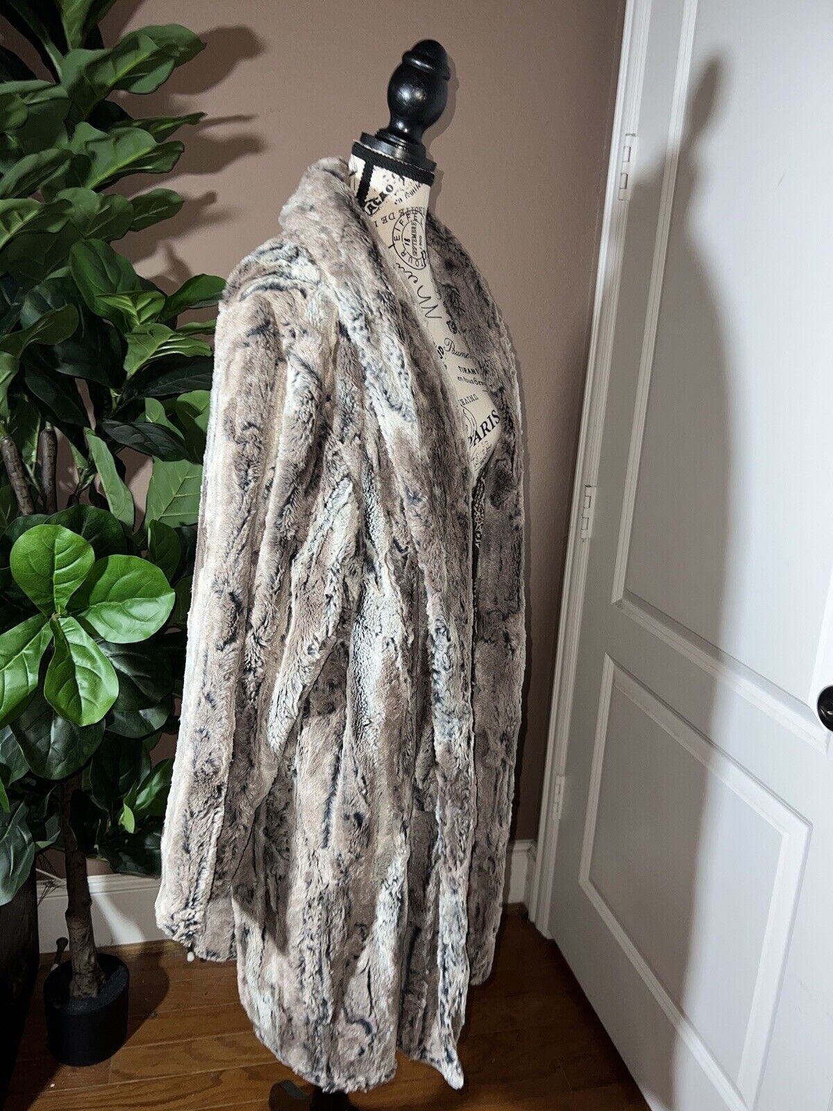 Johnny Was Foxy Faux Fur Coat Jacket Wrap XL 1X 100% Silk Lining Pockets