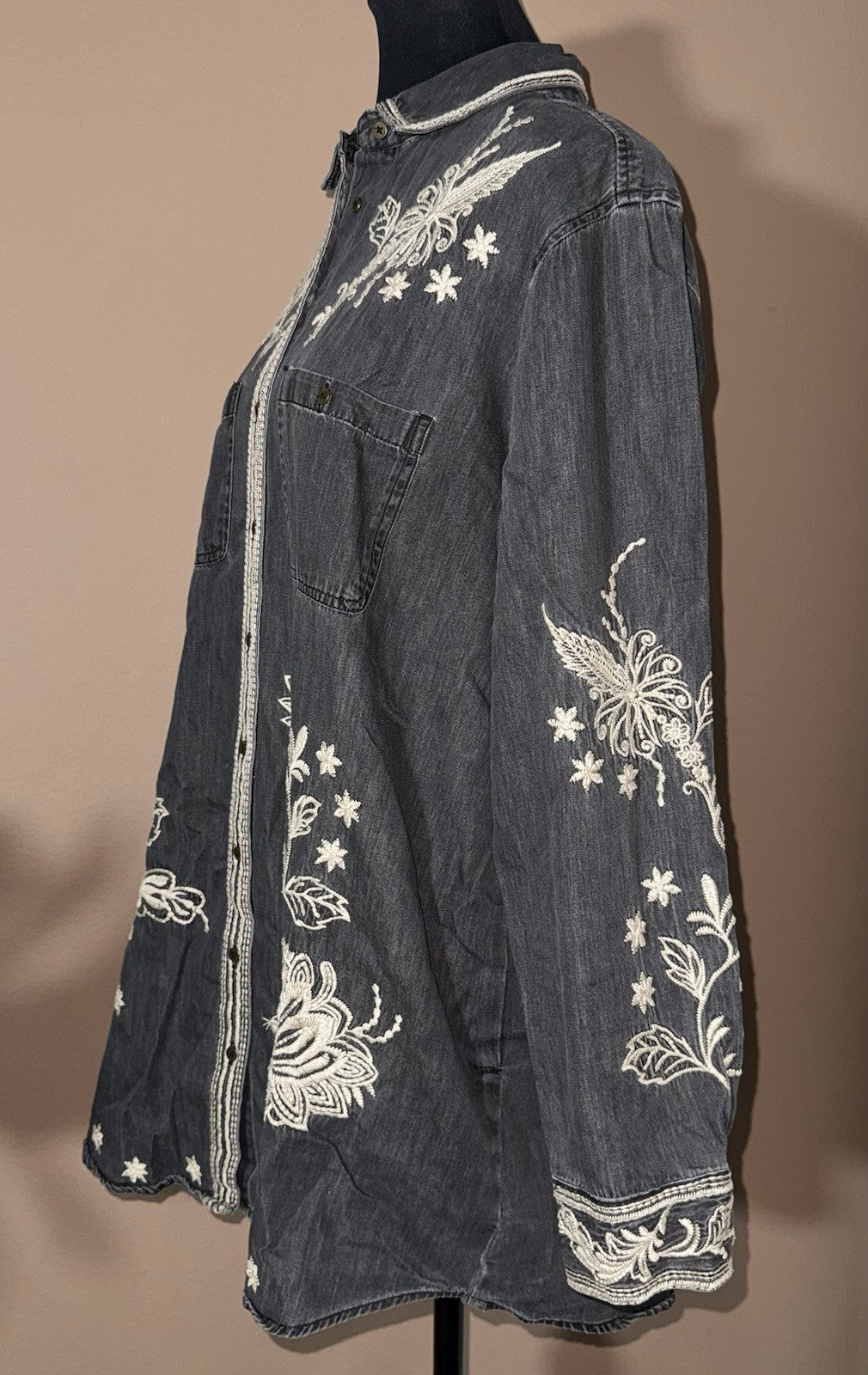 Johnny Was L Denim Chore Jacket Shacket Coat Black Grey Wash Embroidered Johnny Was