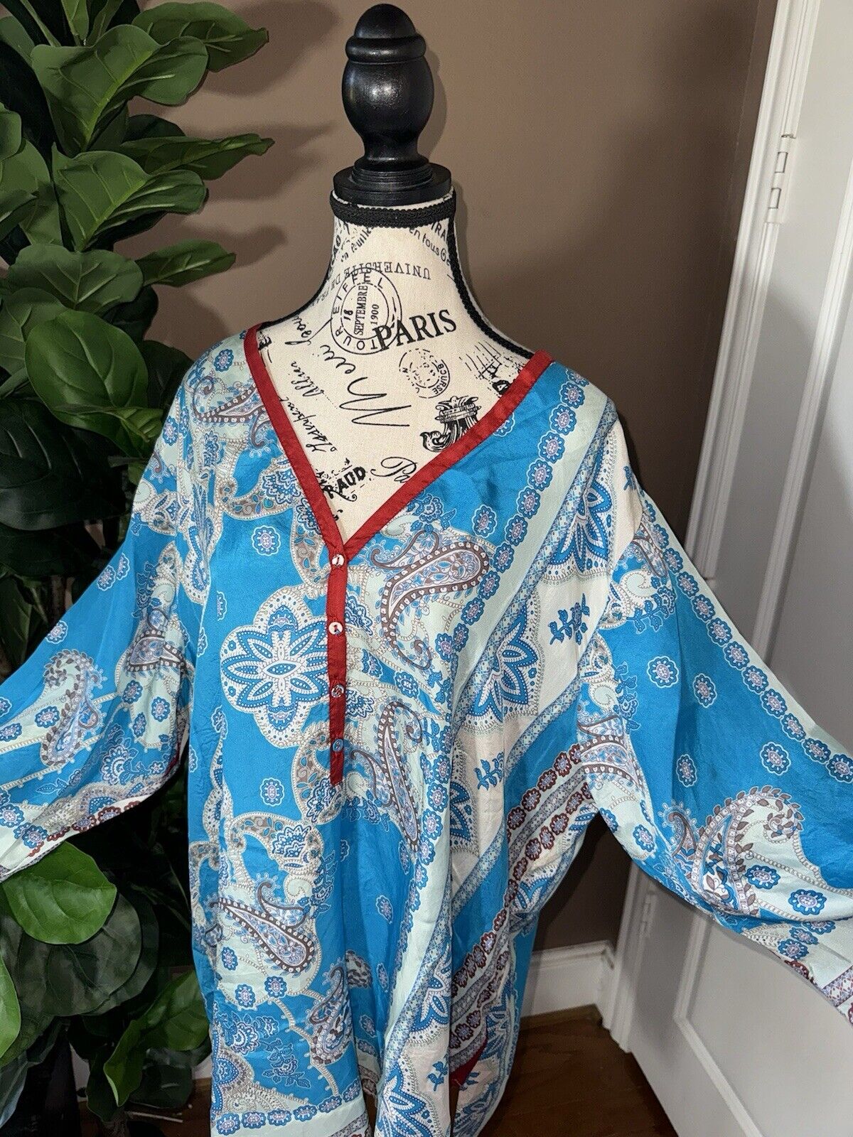 Johnny Was XXL 2X 2XL 100% Silk Long Sleeve Tunic Top Kimono Red White Blue