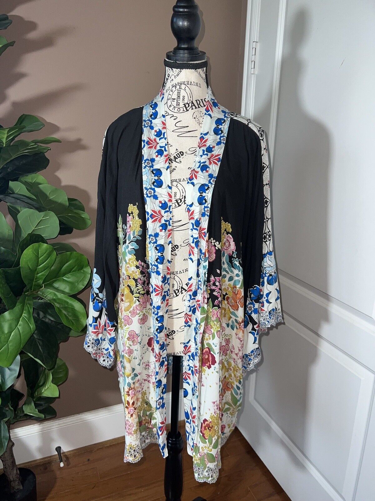 Johnny Was Kimono Silky Floral Multicolor Boho Chic Lightweight Sz XL 1X 1XL