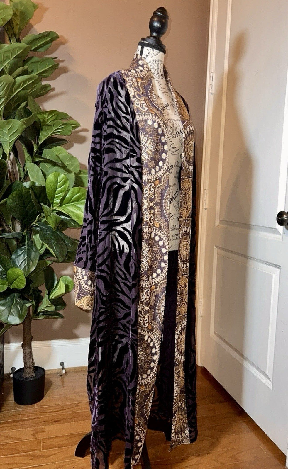 Johnny Was XL Burnout Velvet Long Kimono Duster Wrap Deep Eggplant Zebra & Gold Johnny Was