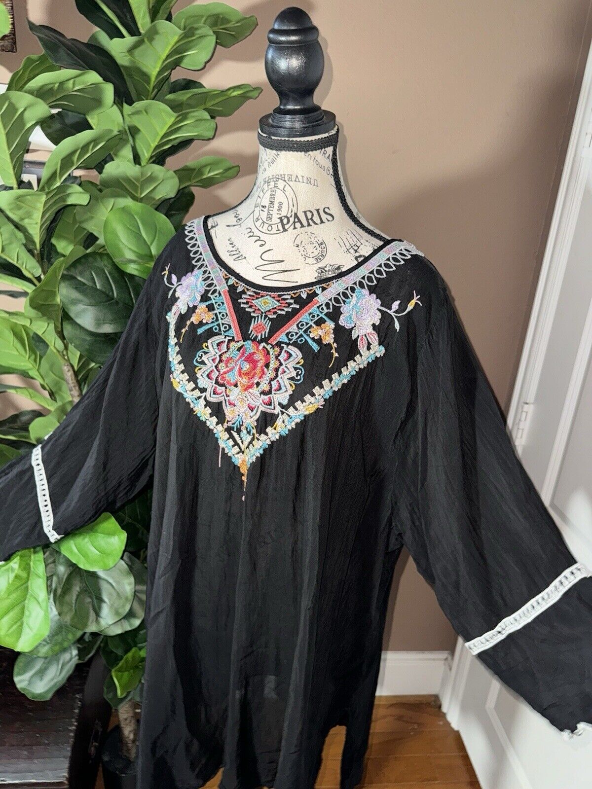 Johnny Was 3x 3XL Tunic Top Black Mini Dress Embroidery Excellent Condition