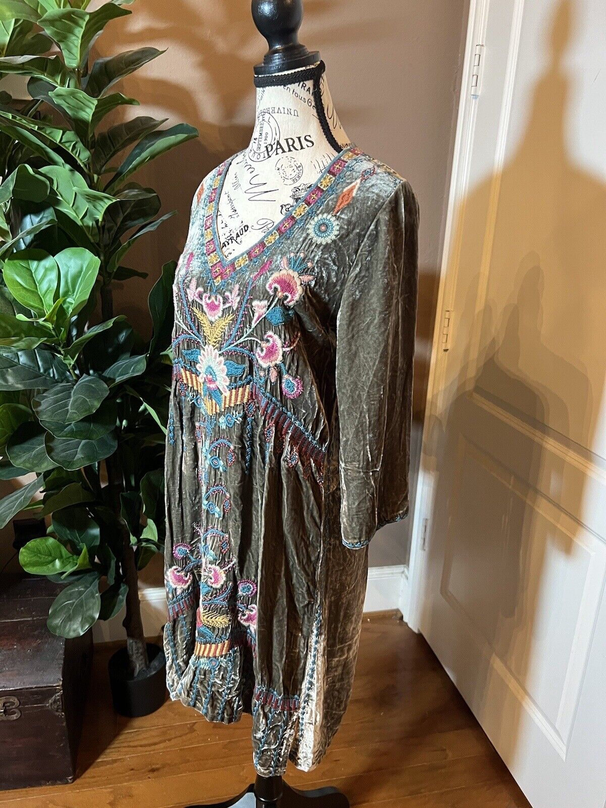 Johnny Was M Medium Grey Velvet Kimono Tunic Mini Dress STUNNING Embroidery