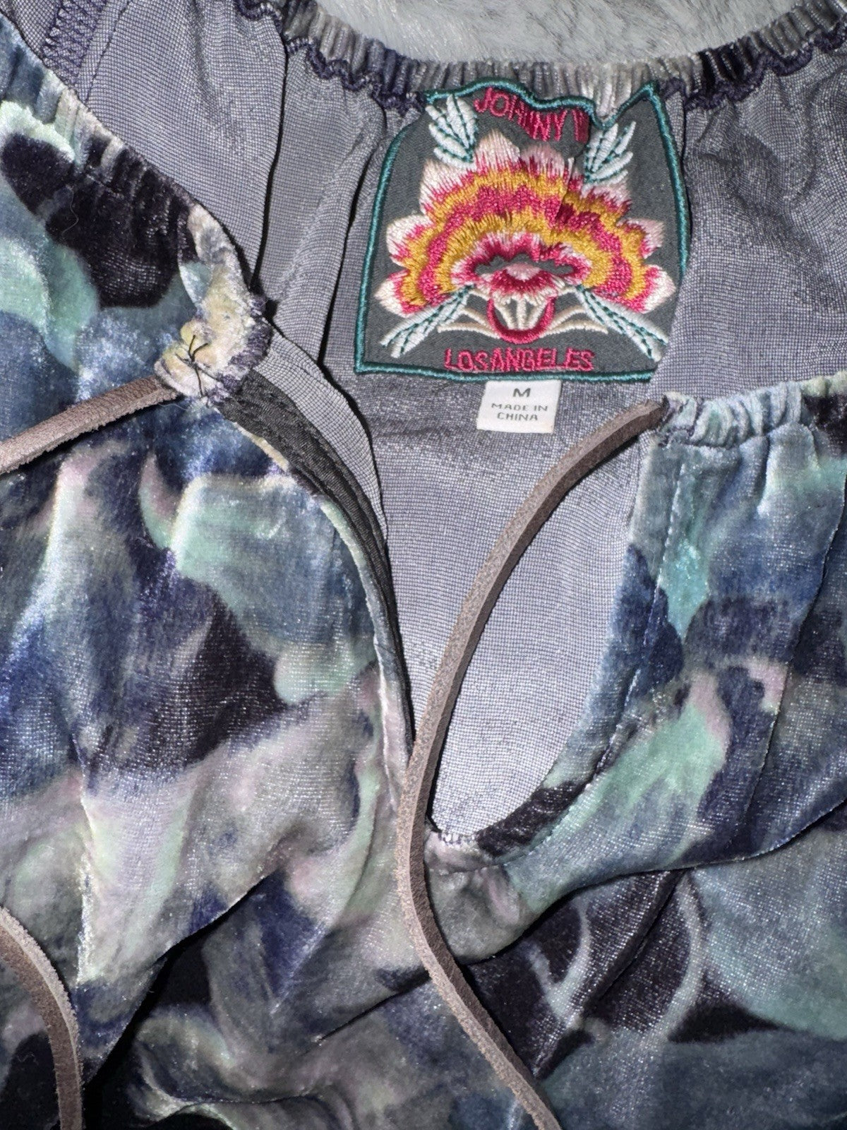 Johnny Was M Medium Blue Velvet Peasant Blouse Shirt Tunic Top BOHO Roses Johnny Was