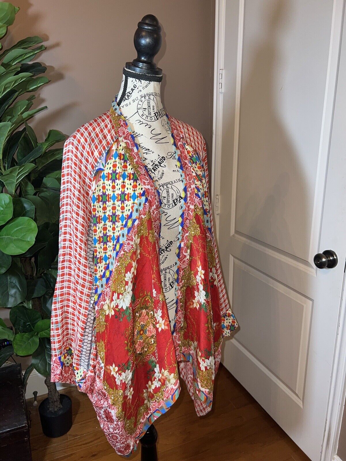 Johnny Was Silky Embroidered Kimono WRAP L Large SPRING Handkerchief Hem