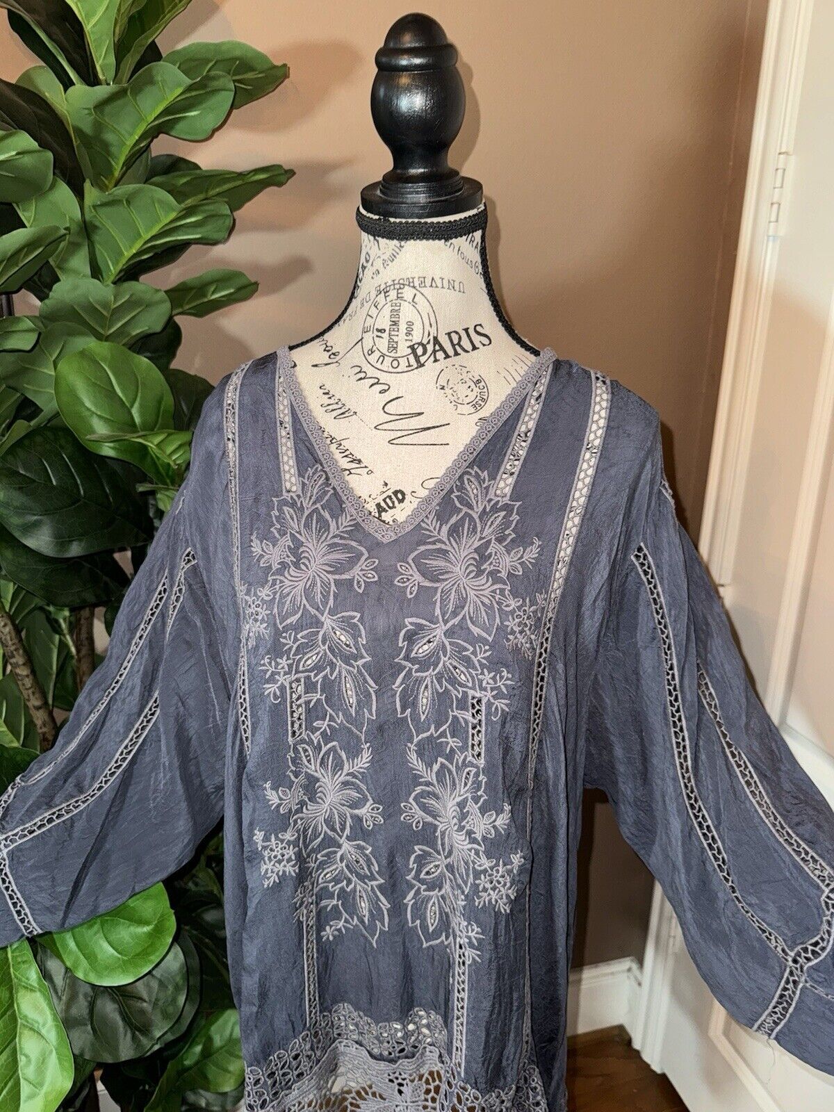 Johnny Was Sz XL Charcoal Grey Eyelet Lace Tunic OVERSIZED Elegant