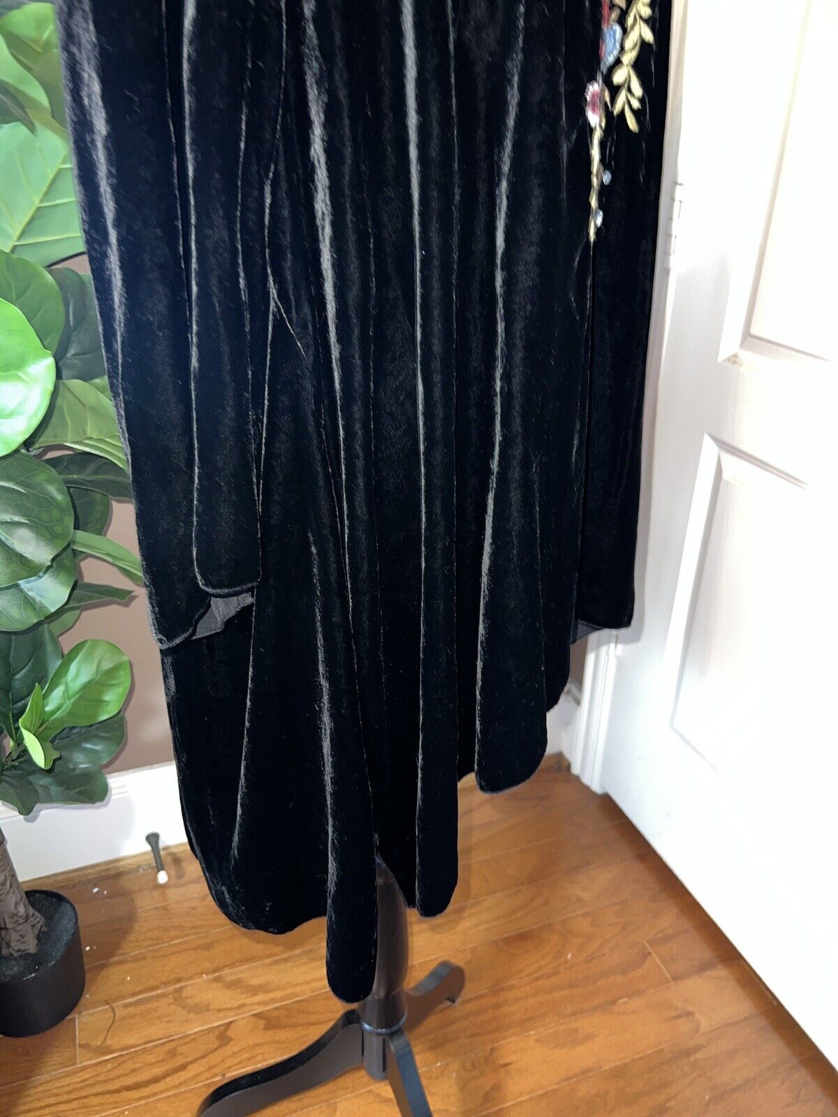 EUC Johnny Was 3X 3XL XXXL Black Velvet Heavily Embroidered Tunic Top Kimono WOW