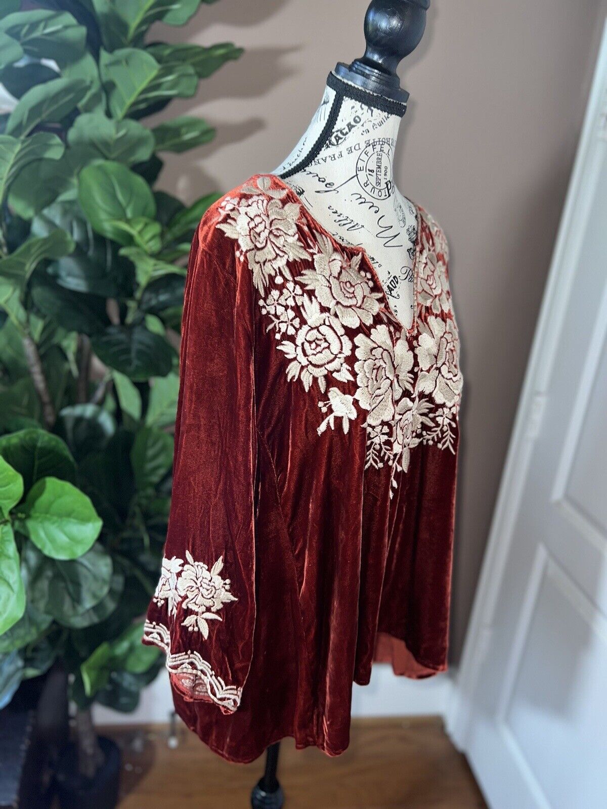 Johnny Was Maroon Wine Velvet Tunic Top Embroidered Sz 2X 2XL XXL Tag Removed