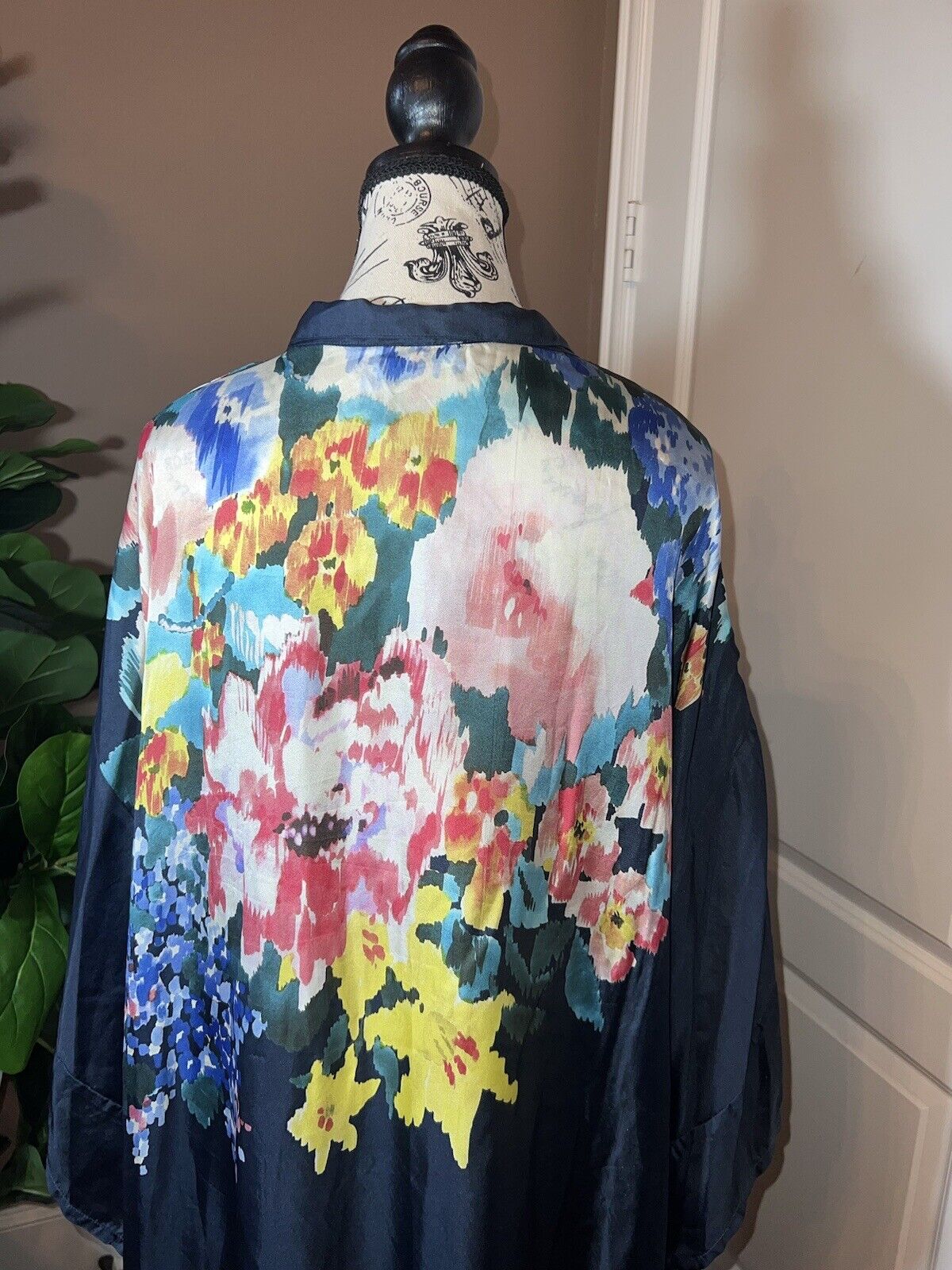 Johnny Was 100% Silk Navy  Floral Tunic Top Kimono 2X 2XL XXL  Watercolor