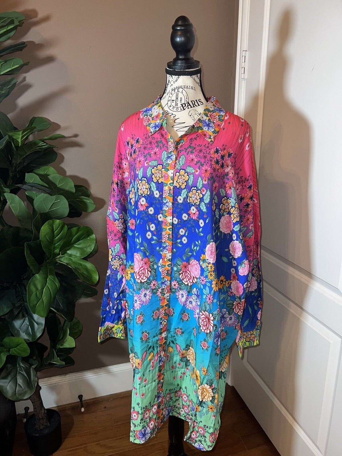 Johnny Was Silky Tunic Top Long Button Down Shirt   sz XL